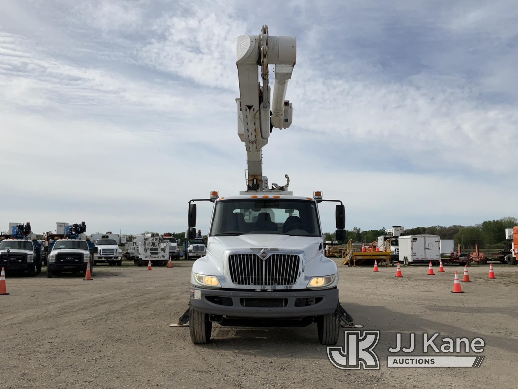 (Charlotte, MI) Altec AM55, Over-Center Material Handling Bucket Truck rear mounted on 2014 Internat