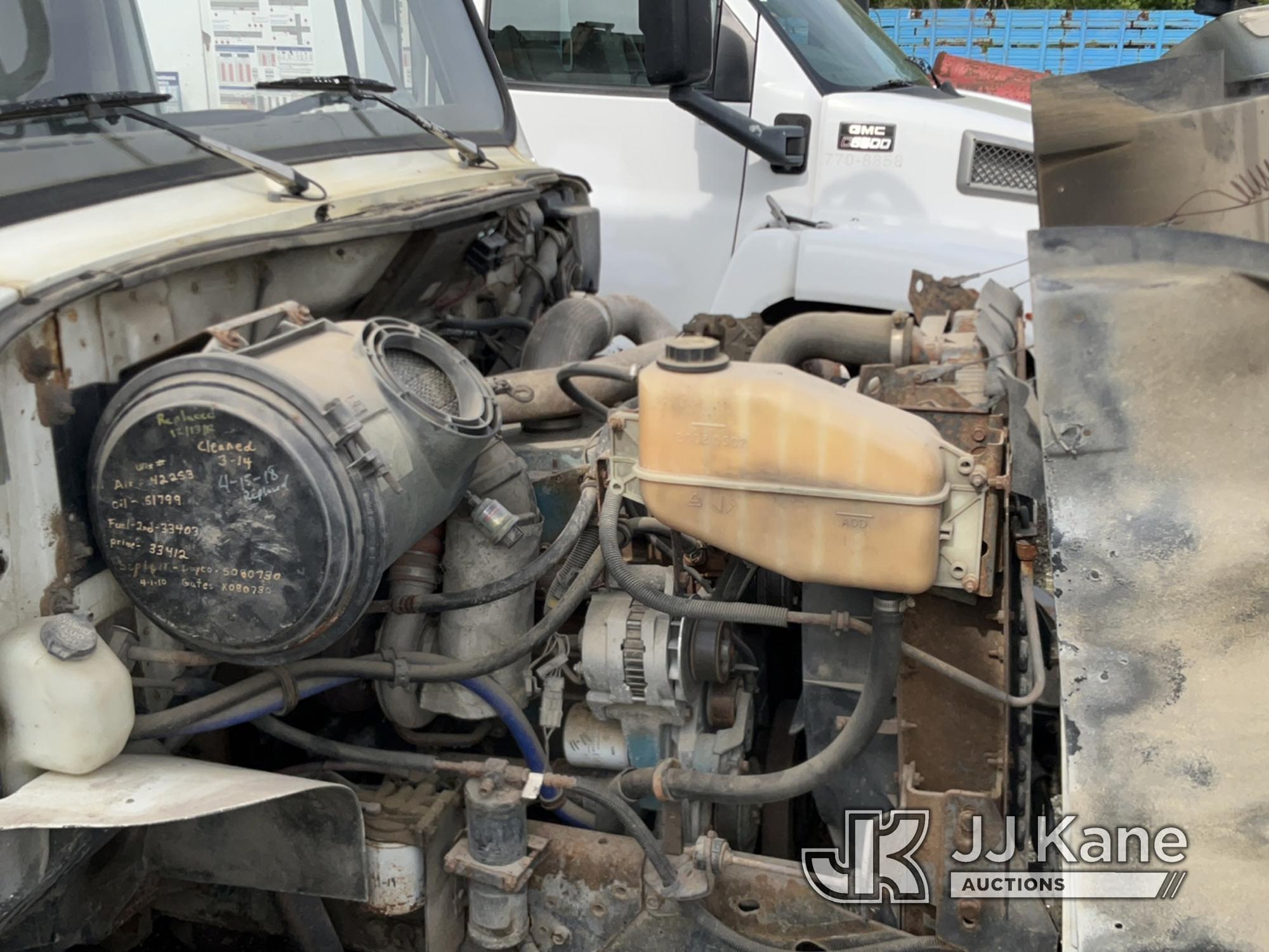 (Charlotte, MI) Altec D845-ATR, Digger Derrick rear mounted on 2001 International 4700 Utility Truck