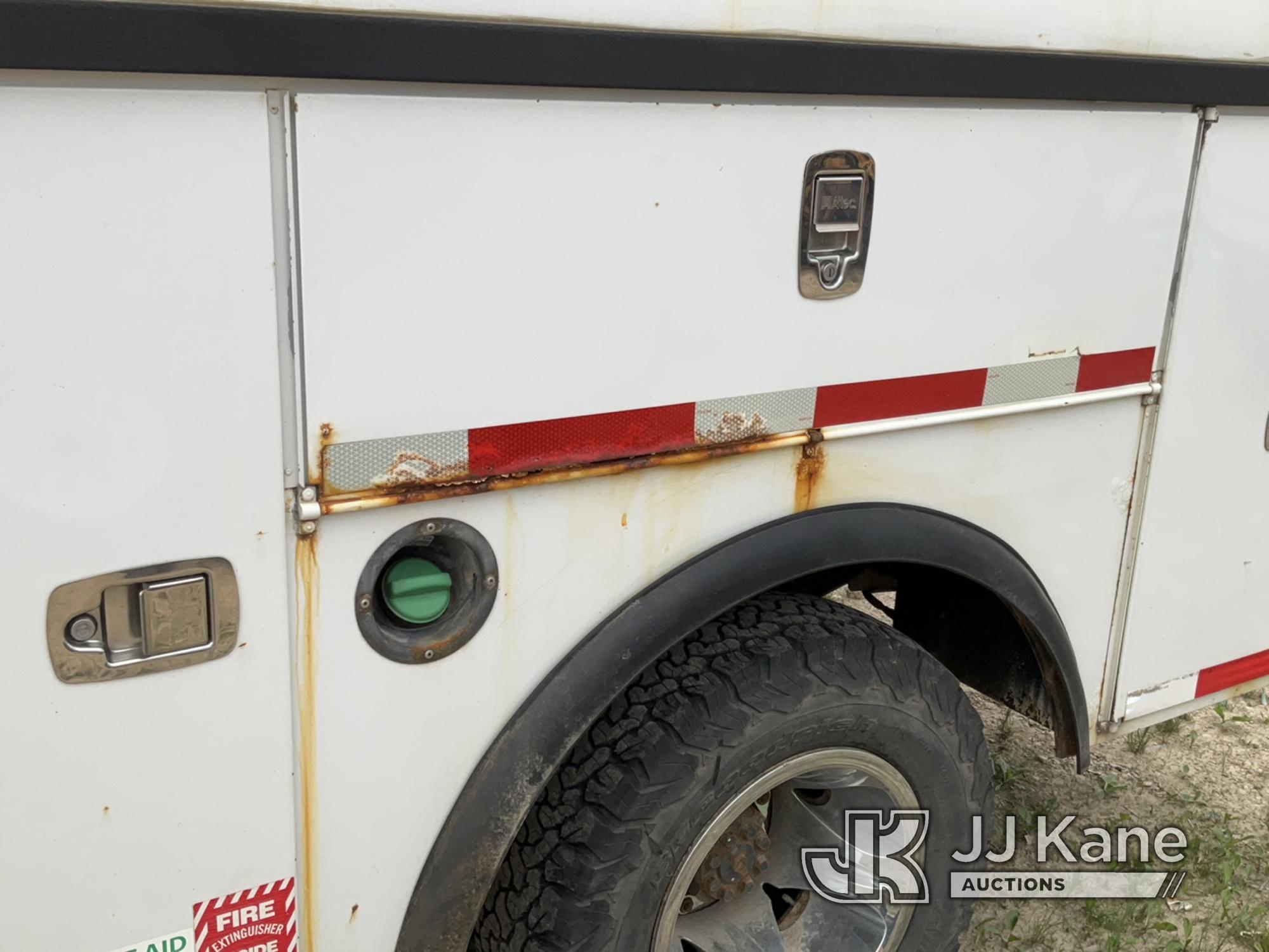 (Charlotte, MI) 2013 Chevrolet Silverado 3500HD 4x4 Service Truck No Crank With Jump, Condition Unkn