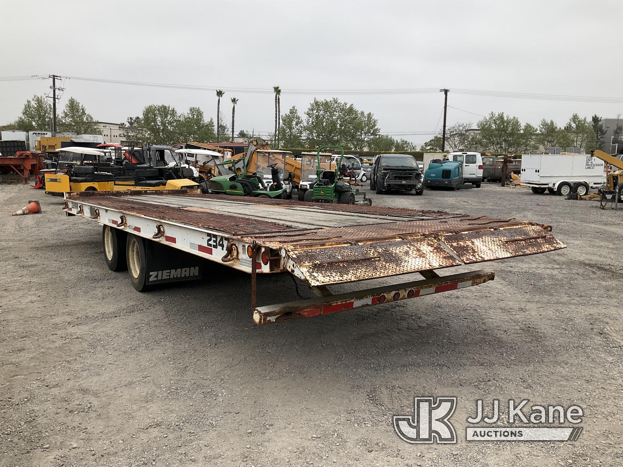 (Jurupa Valley, CA) 2002 Zieman 2345 T/A Tagalong Flatbed Trailer Trailer Length: 25ft 3in, Trailer