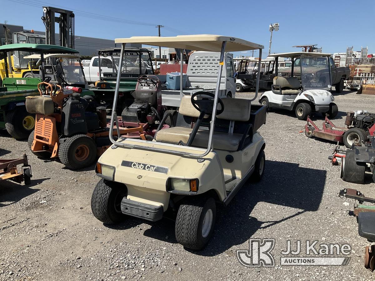 (Jurupa Valley, CA) 2003 Club Car Golf Cart Golf Cart Runs & Moves, No Key Needed To Operate, True H