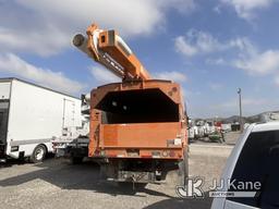 (Jurupa Valley, CA) Altec LRV60E70, Elevator Bucket Truck , 2009 GMC C7500 Chipper Dump Truck, Engin