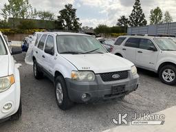 (Jurupa Valley, CA) 2006 Ford Escape Hybrid 4-Door Hybrid Sport Utility Vehicle Not Running, Has Che