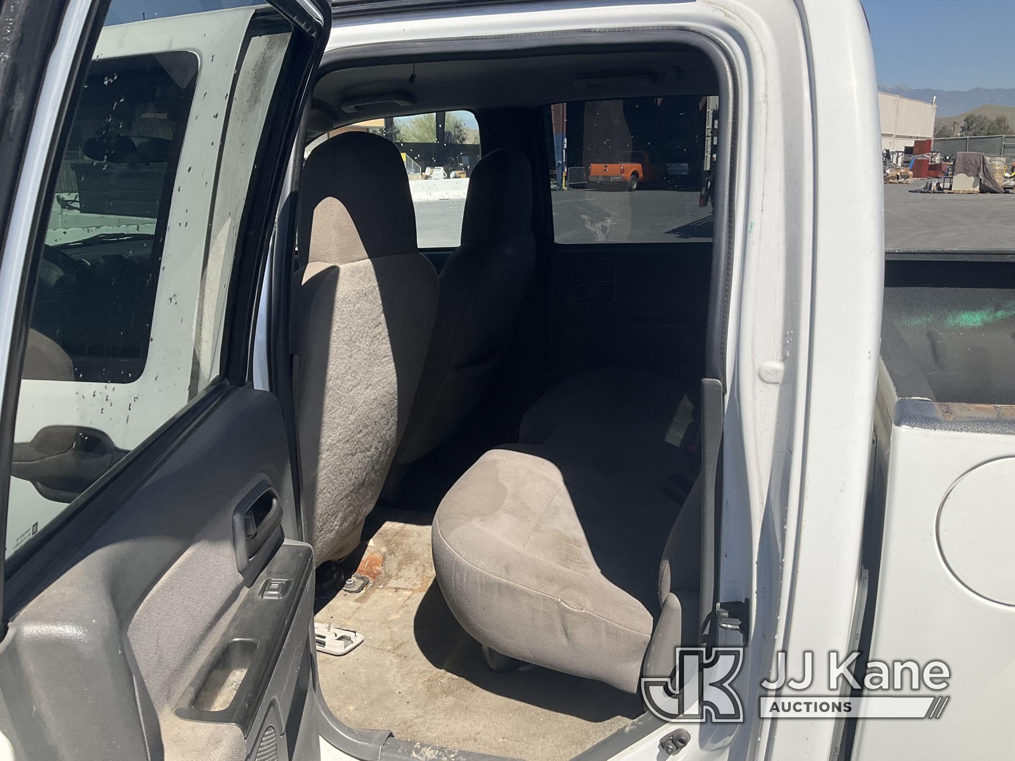 (Jurupa Valley, CA) 2005 Chevrolet Colorado Crew-Cab Pickup Truck Runs & Moves, Air Bag Light Is On