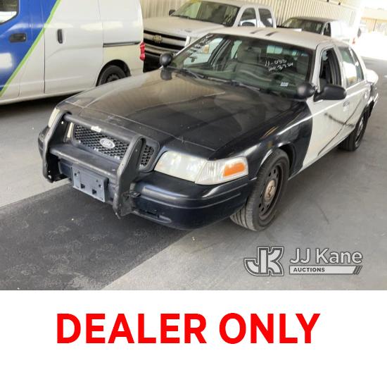 (Jurupa Valley, CA) 2011 Ford Crown Victoria Runs & Moves, Must Be Towed, Exhaust Damage, Air Bag Li