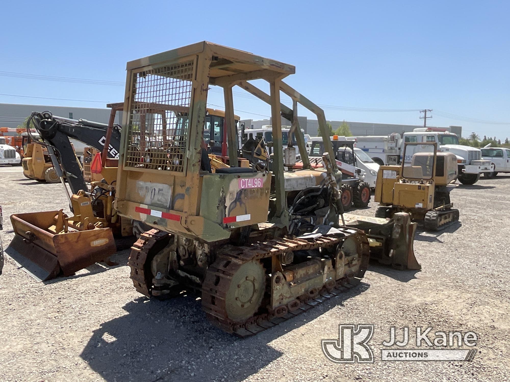 (Jurupa Valley, CA) 1974 CASE MC450 DOZER Does Not Run, DO NOT ATTEMPT TO START!!!, Leaks Oil & Wate