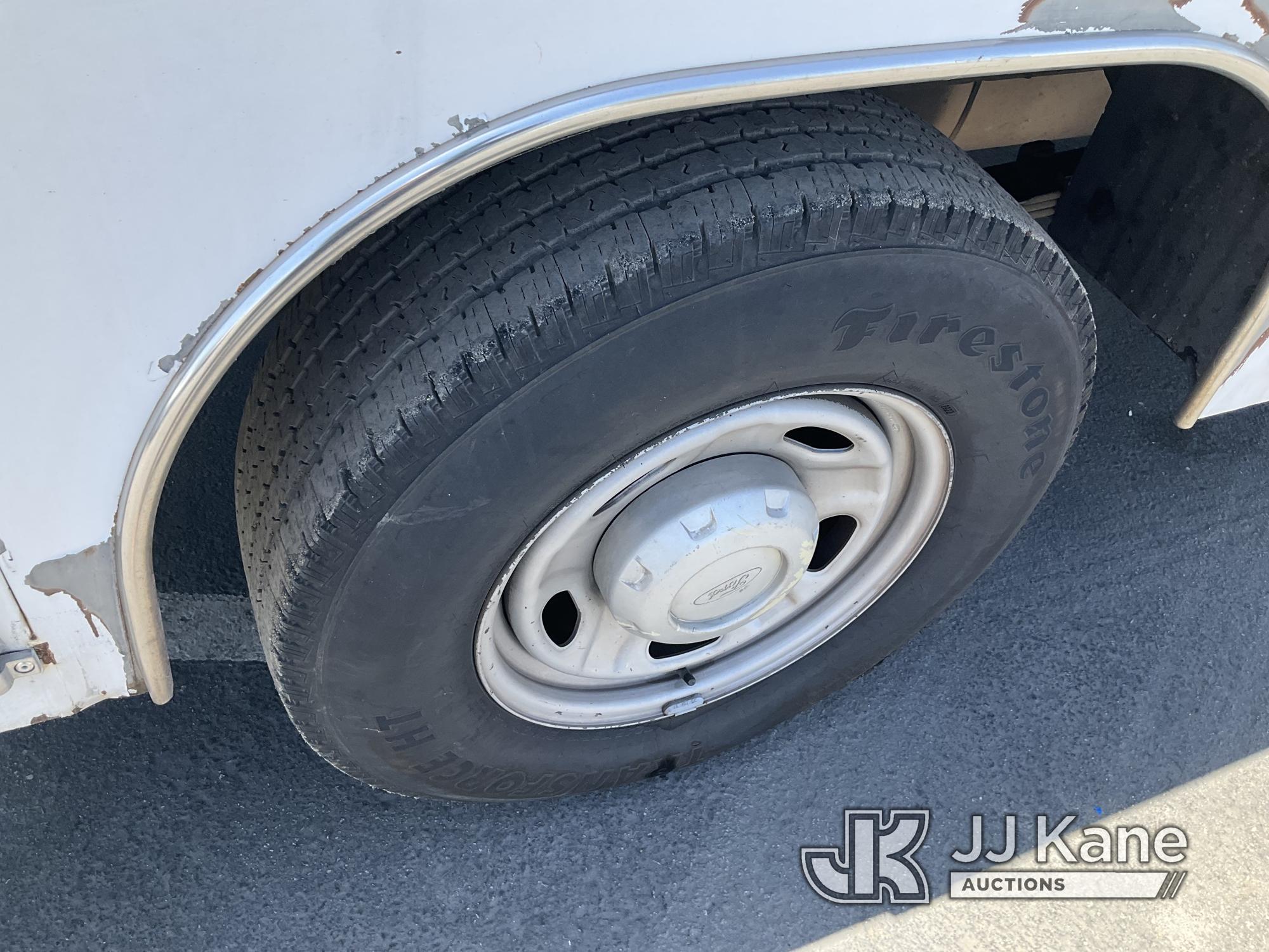 (Jurupa Valley, CA) 2013 Ford F-250 SD Regular Can Pickup 2-DR Runs & Moves, Has Check Engine Light