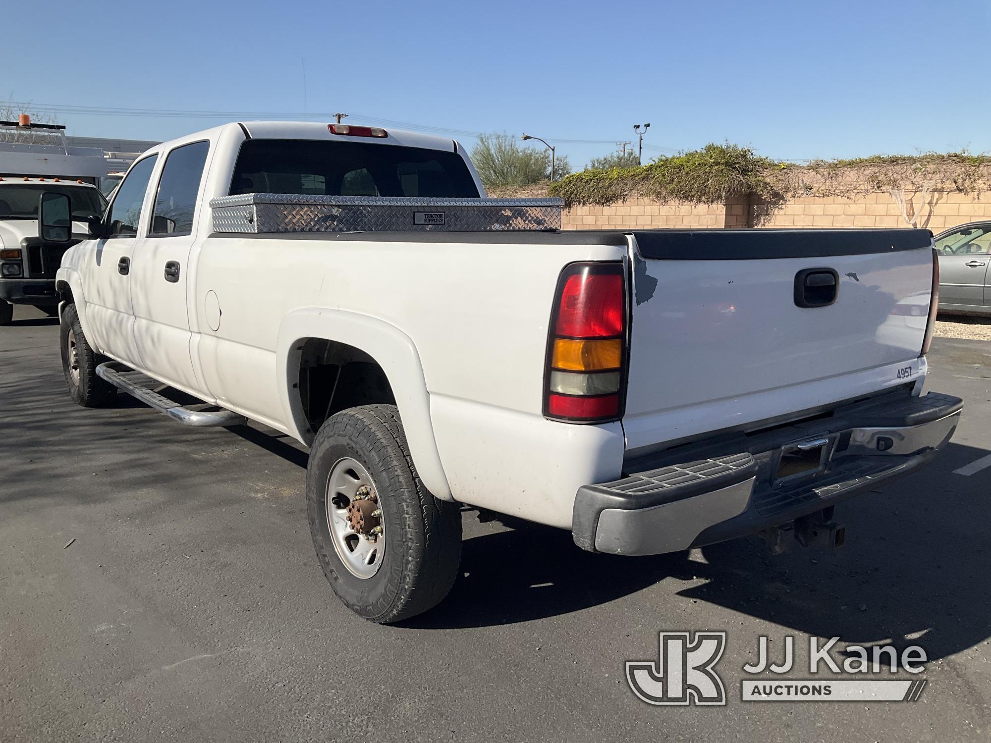 (Jurupa Valley, CA) 2006 GMC Sierra 3500 4x4 Crew-Cab Pickup Truck Runs & Moves, ABS Light Is On