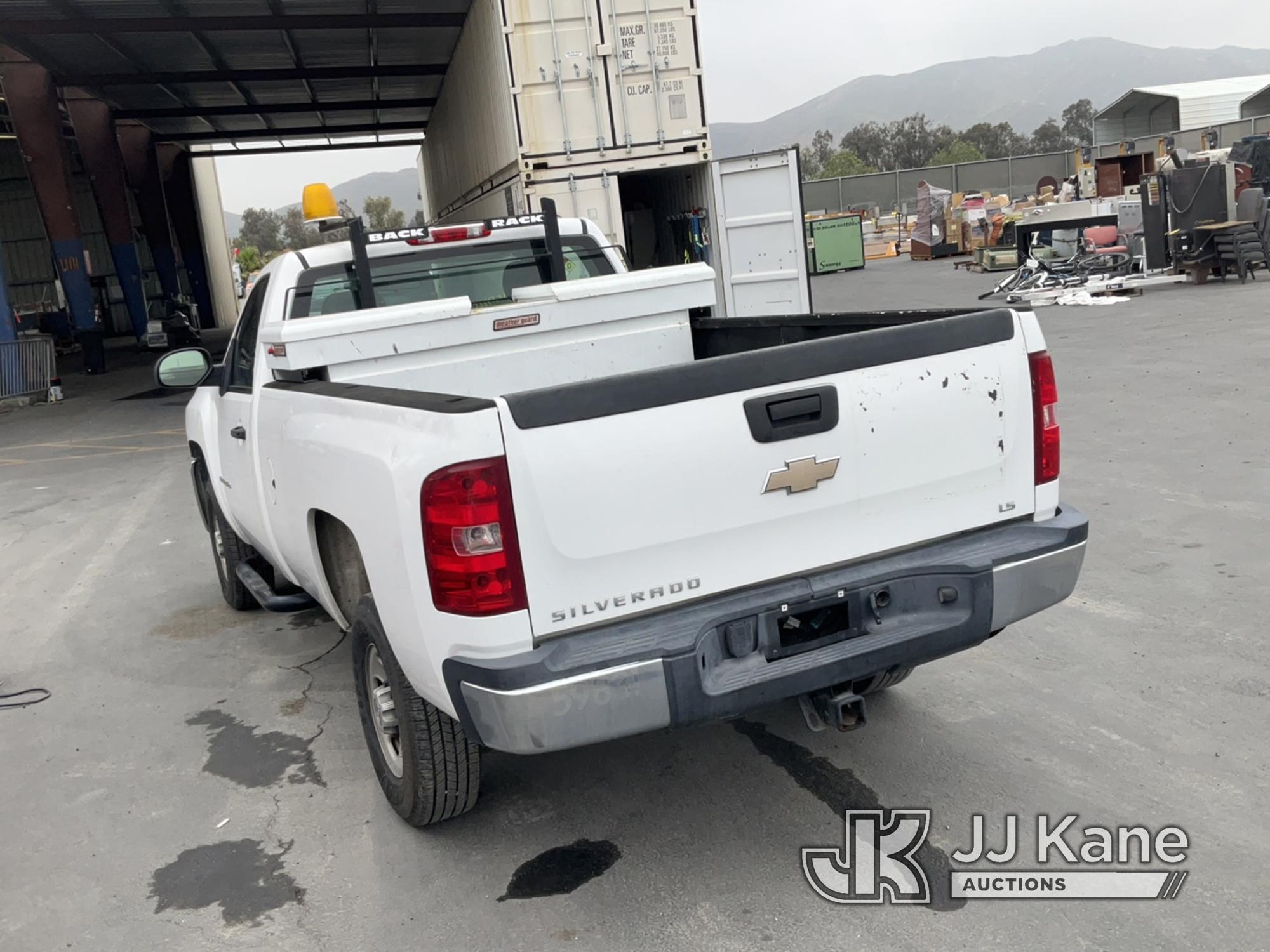 (Jurupa Valley, CA) 2008 Chevrolet Silverado 2500HD Pickup Truck Runs & Moves, Overheats