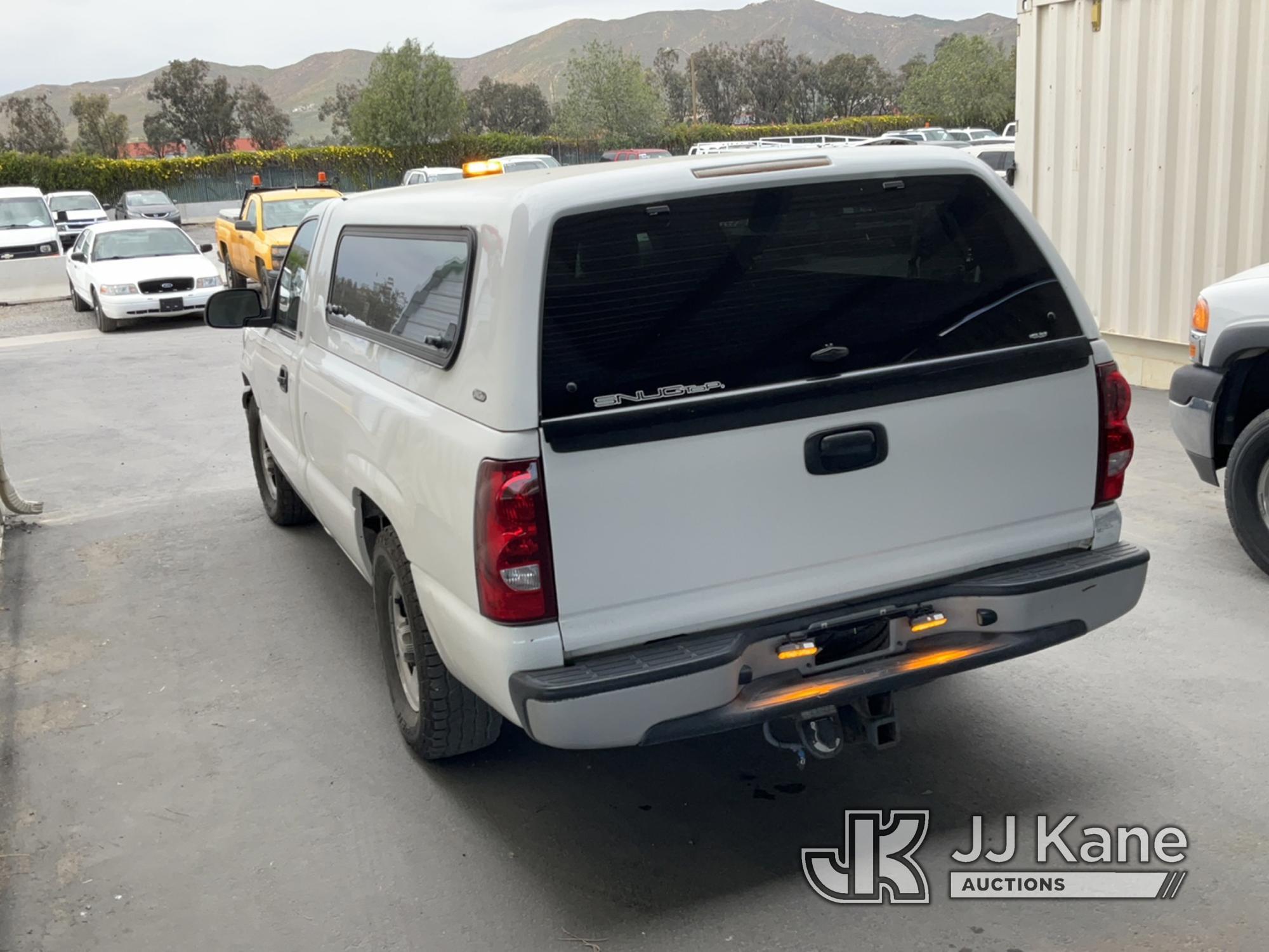 (Jurupa Valley, CA) 2003 Chevrolet Silverado 1500 Regular Cab Pickup 2-DR Runs & Moves, Paint Damage