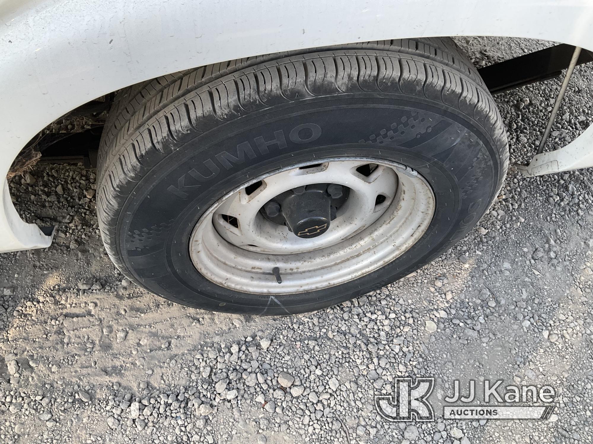 (Jurupa Valley, CA) 2002 Chevrolet S10 Extended-Cab Pickup Truck Cranks Does Not Start