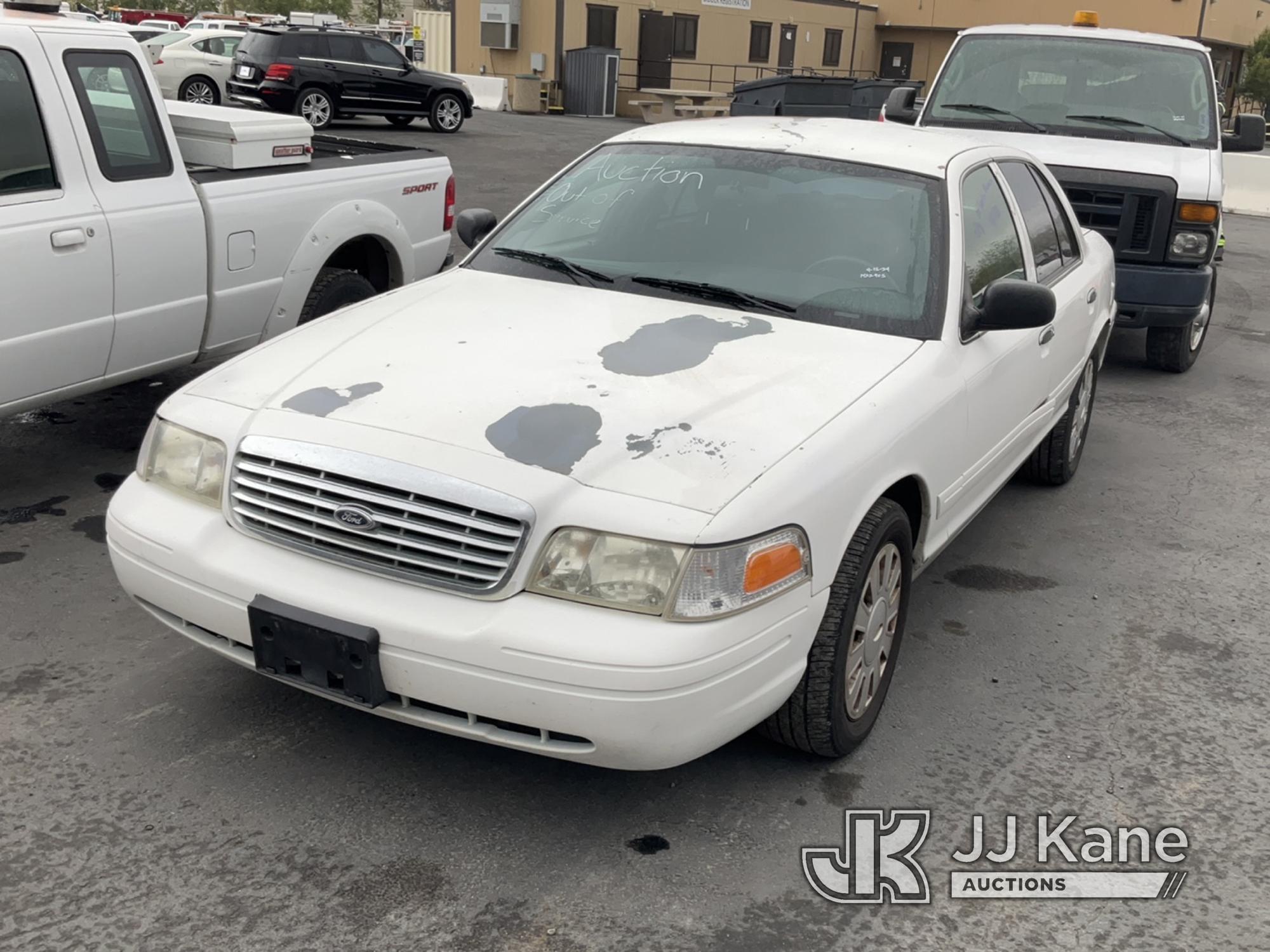 (Jurupa Valley, CA) 2007 Ford Crown Victoria Police Interceptor 4-Door Sedan Runs & Moves, Paint Dam