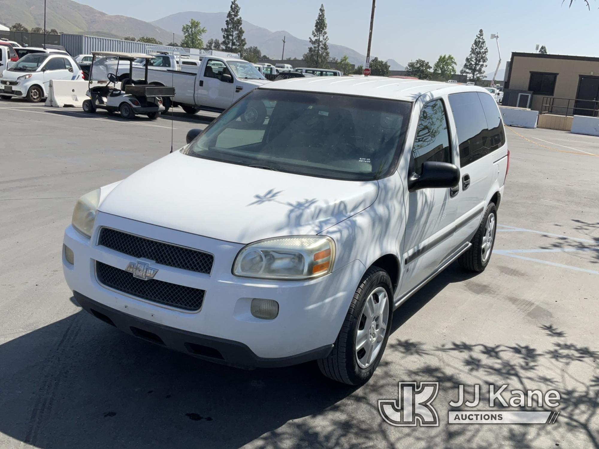 (Jurupa Valley, CA) 2008 Chevrolet Uplander LS Sports Van Runs & Moves