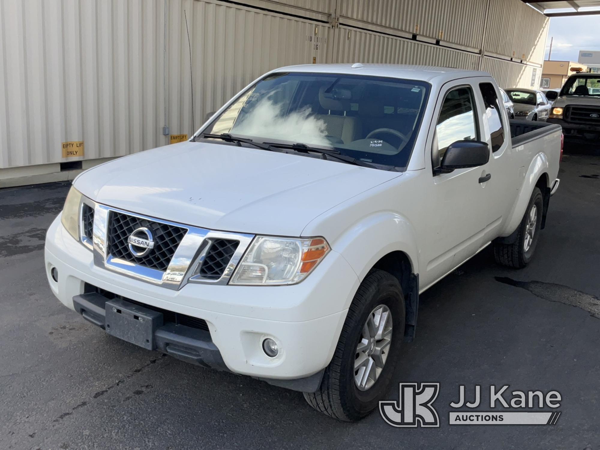 (Jurupa Valley, CA) 2016 Nissan Frontier Extended-Cab Pickup Truck Runs & Moves