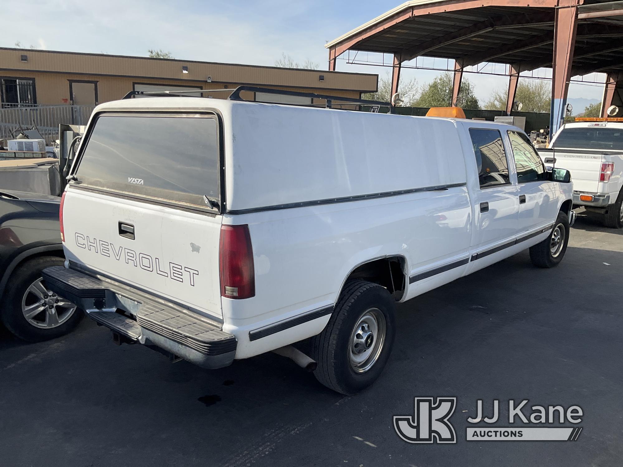 (Jurupa Valley, CA) 2000 Chevrolet 3500 Pickup Truck Runs & Moves, Check Engine Light On