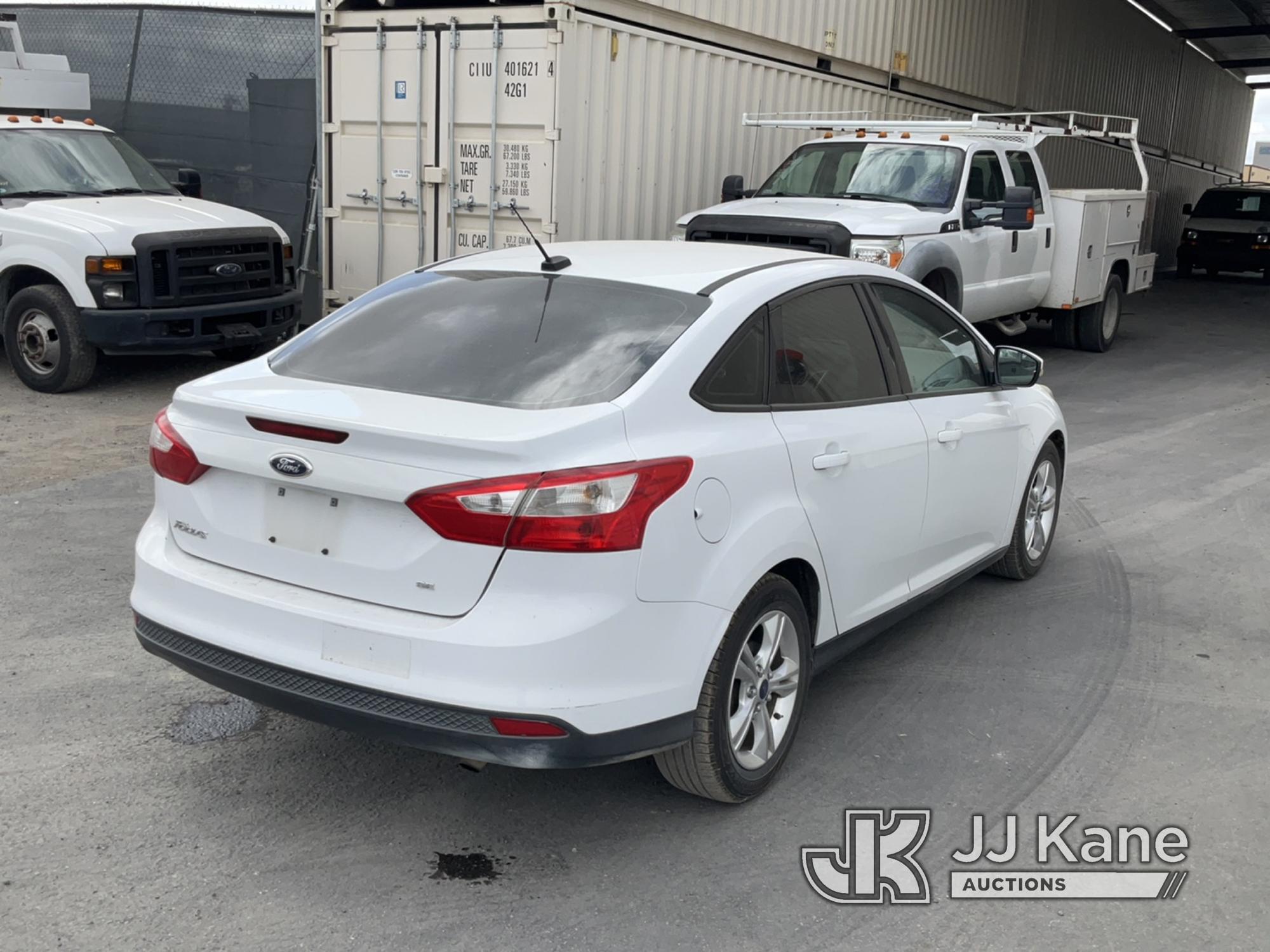 (Jurupa Valley, CA) 2014 Ford Focus 4-Door Sedan Runs & Moves