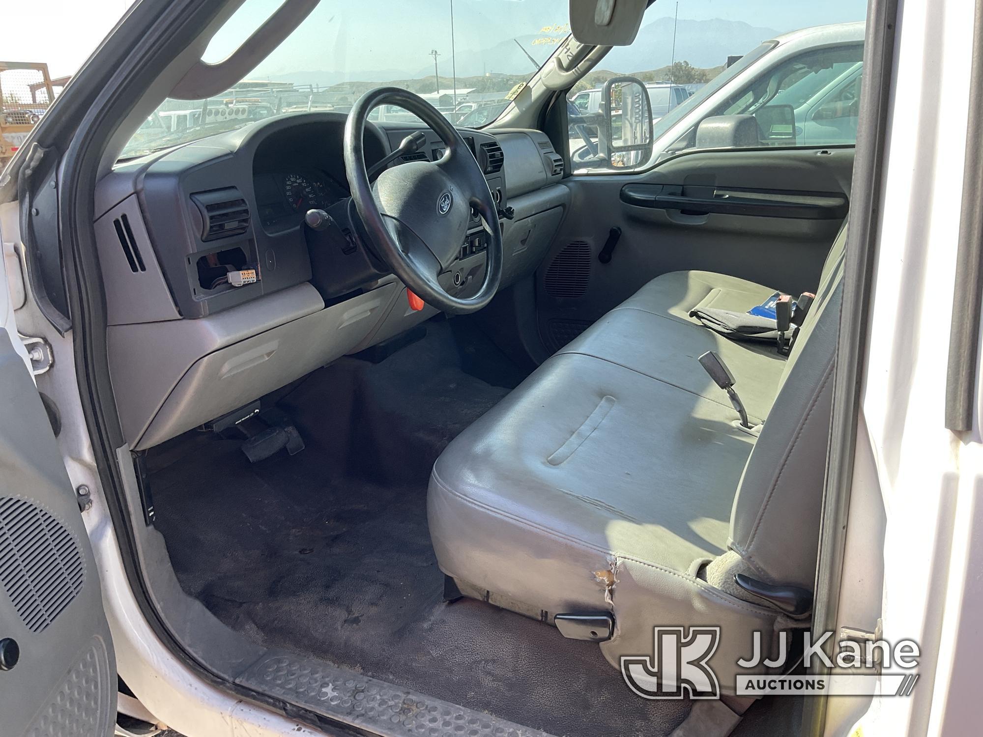 (Jurupa Valley, CA) 2005 Ford F-450 SD Cab & Chassis Engine Runs Rough, No Tail Lights, No Mudflaps,