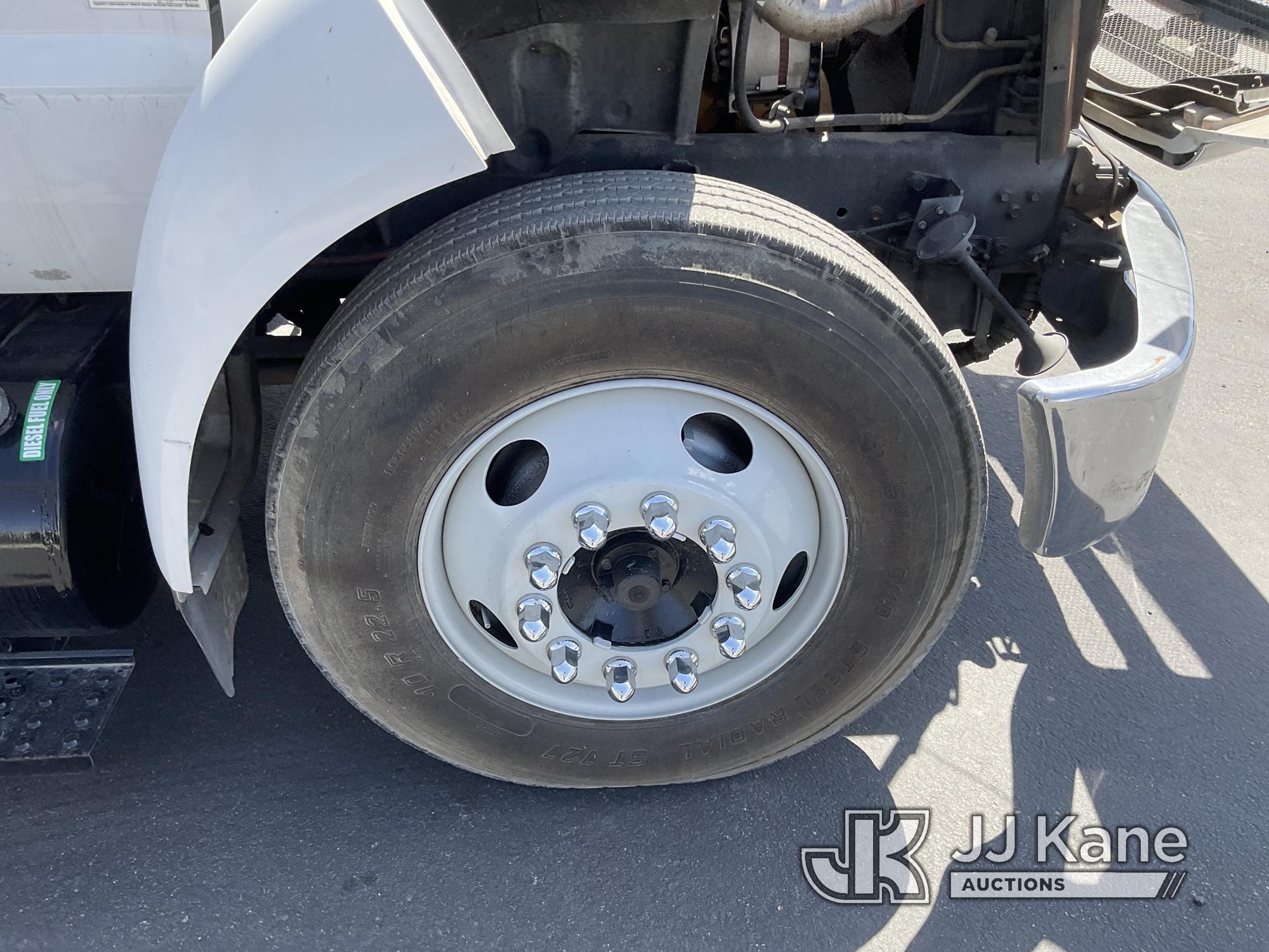 (Jurupa Valley, CA) 2006 Ford F650 Van Body Truck Runs & Moves, Must Be Registered Out Of State Due