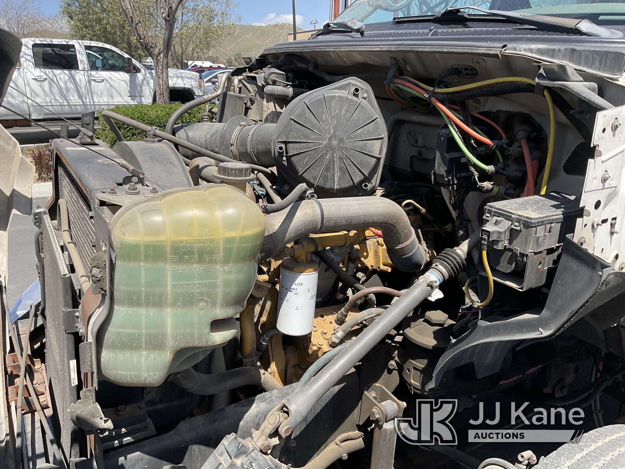 (Jurupa Valley, CA) 2006 Ford F650 Van Body Truck Runs & Moves, Must Be Registered Out Of State Due