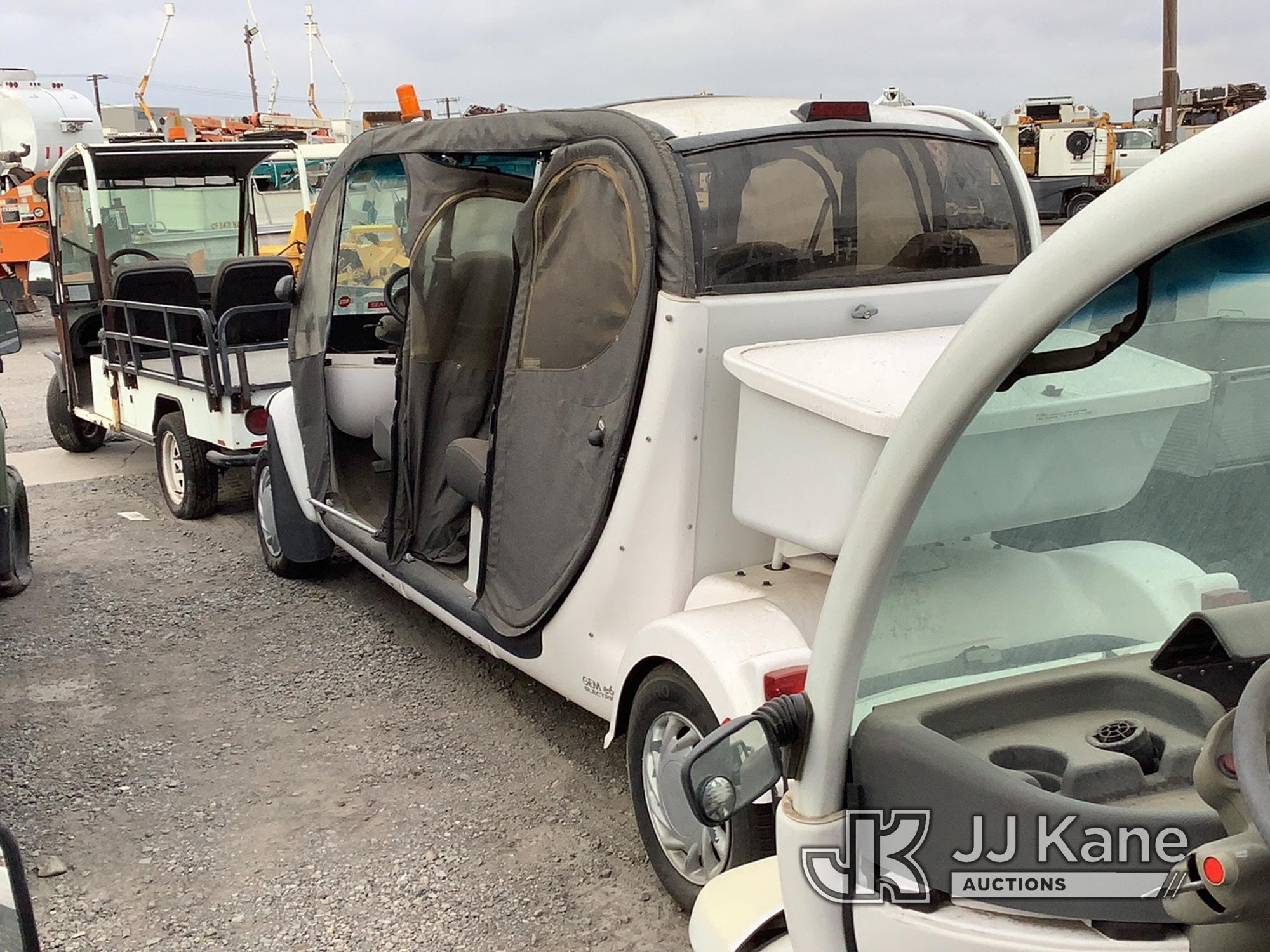 (Jurupa Valley, CA) 2010 GEM E6 Utility Vehicle Does Not Run, Stripped Of Parts