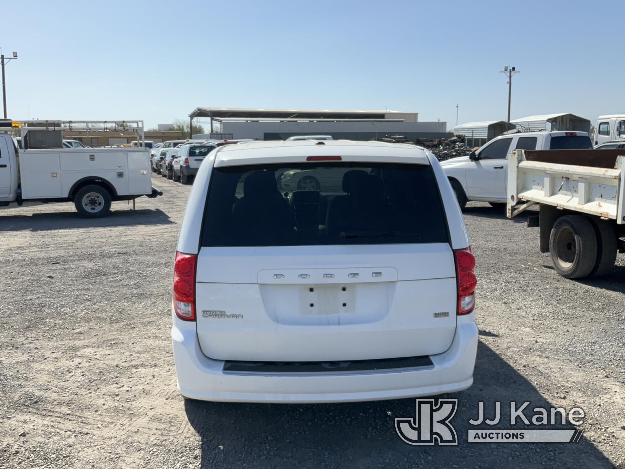 (Jurupa Valley, CA) 2015 Dodge Grand Caravan SE Sports Van Runs & Moves , Low Oil