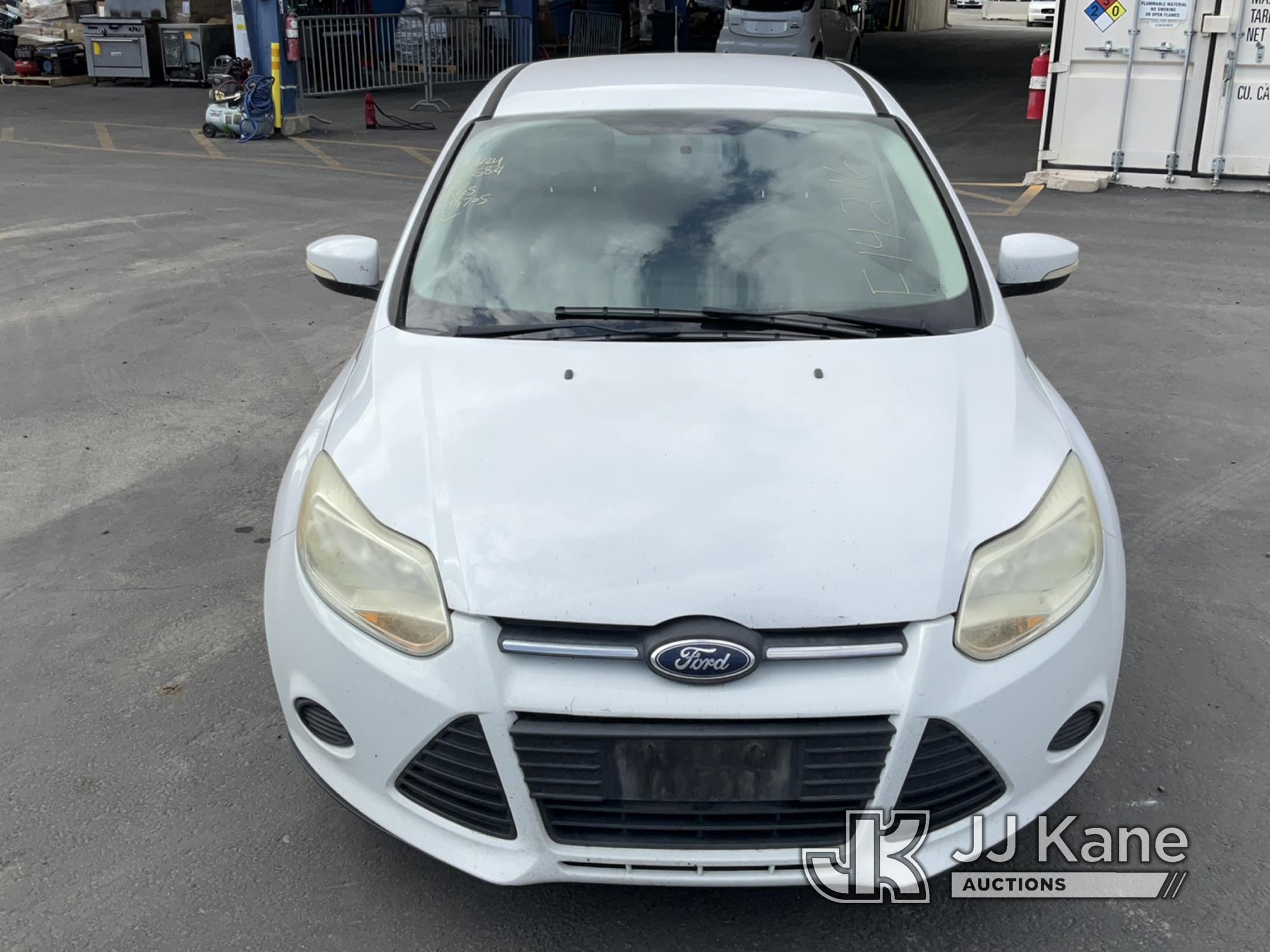 (Jurupa Valley, CA) 2014 Ford Focus 4-Door Sedan Runs & Moves