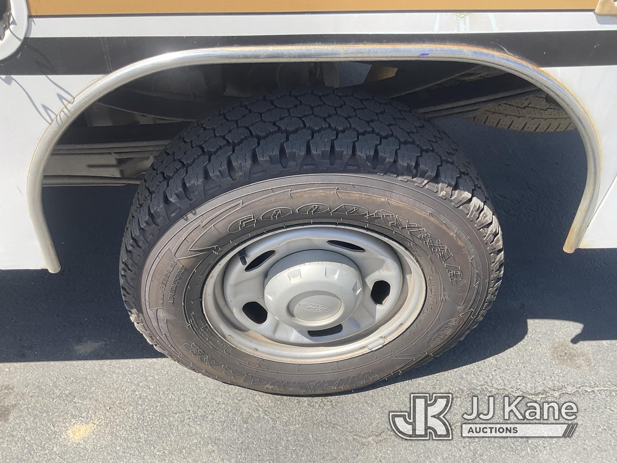 (Jurupa Valley, CA) 2013 Ford F-350 SD 4X4 Extended-Cab Pickup Truck Runs & Moves