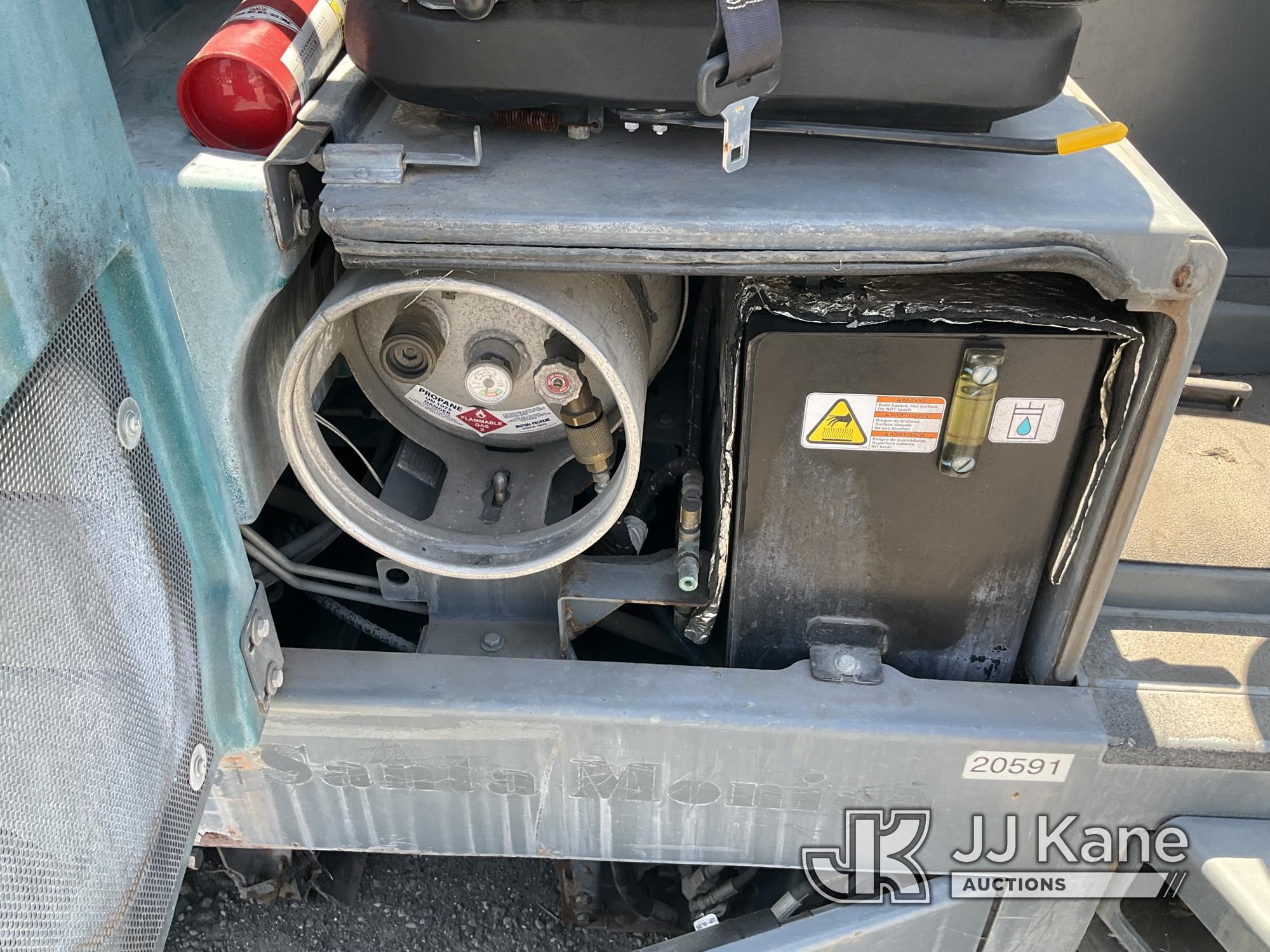 (Jurupa Valley, CA) 2018 Tennant M20 Sweeper Runs & Operates