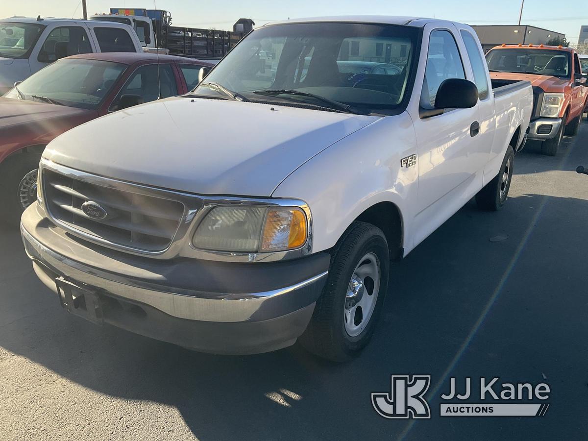 (Jurupa Valley, CA) 2002 Ford F150 XL Extended-Cab Pickup Truck Runs & Moves