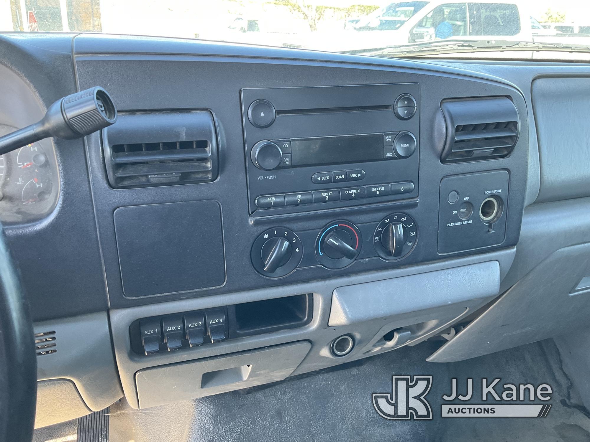 (Jurupa Valley, CA) 2005 Ford F350 Extended-Cab Stake Truck Runs & Moves With Jump, bad Battery, Run