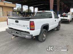 (Jurupa Valley, CA) 2005 Chevrolet Silverado 2500HD Pickup Truck Runs, Must Be Towed, Front End Is W