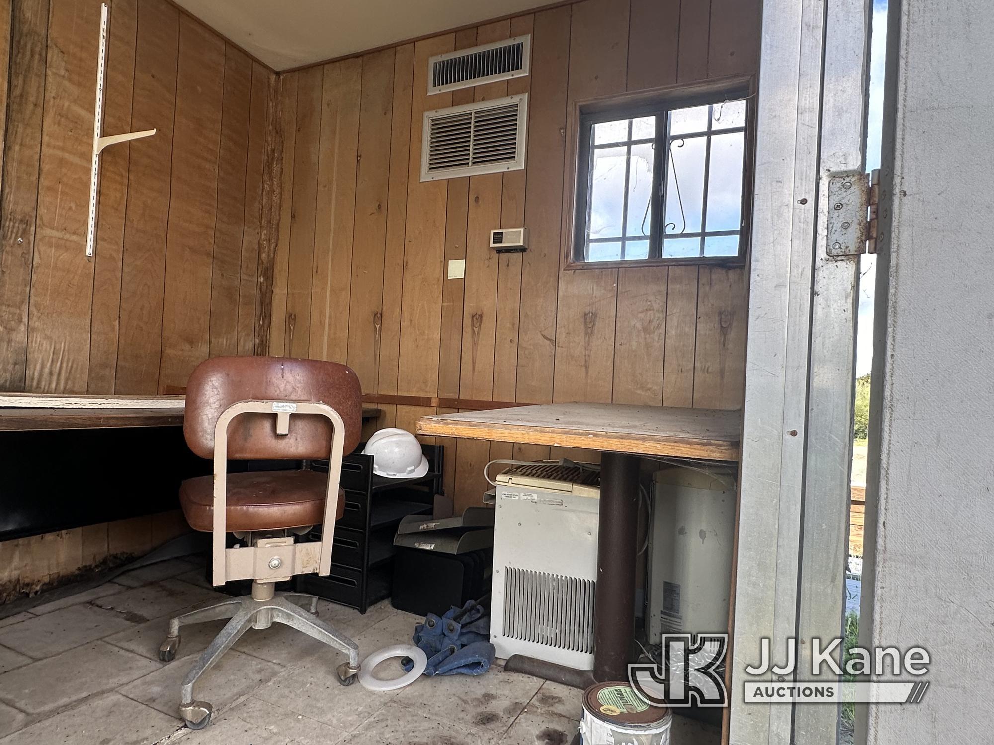 (San Luis Obispo, CA) 1991 Standard Pacific CCH Office Trailer Used Mobile Office Trailer Not Road W