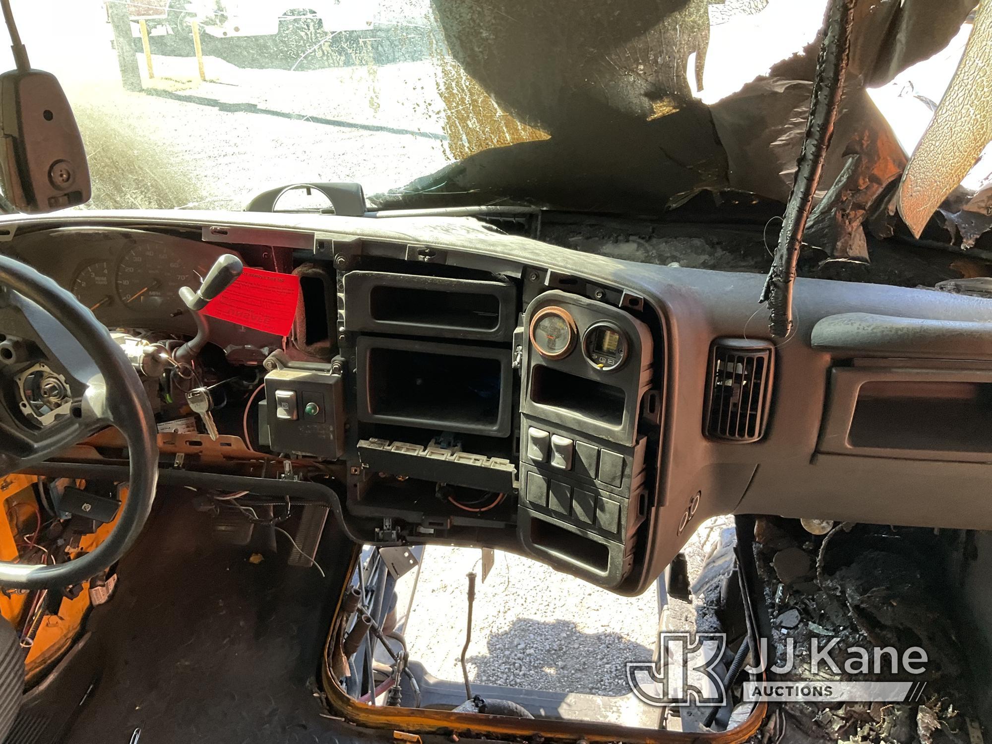 (Jurupa Valley, CA) 2009 Chevrolet C5V042 CUTAWAY Not Running, Fire Damage, Stripped of Parts