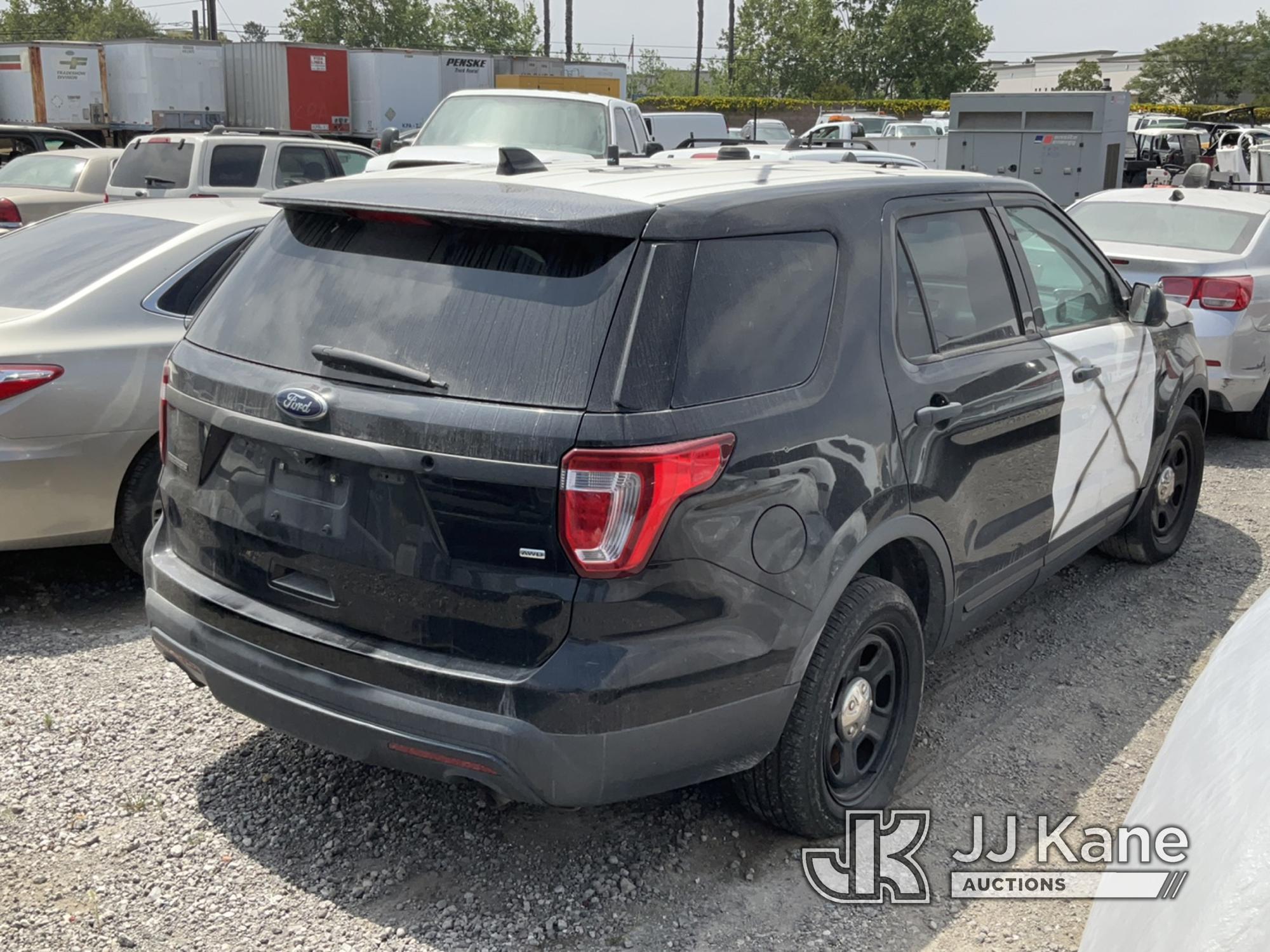 (Jurupa Valley, CA) 2017 Ford Explorer 4-Door Sport Utility Vehicle Not Running , No Key, Stripped O