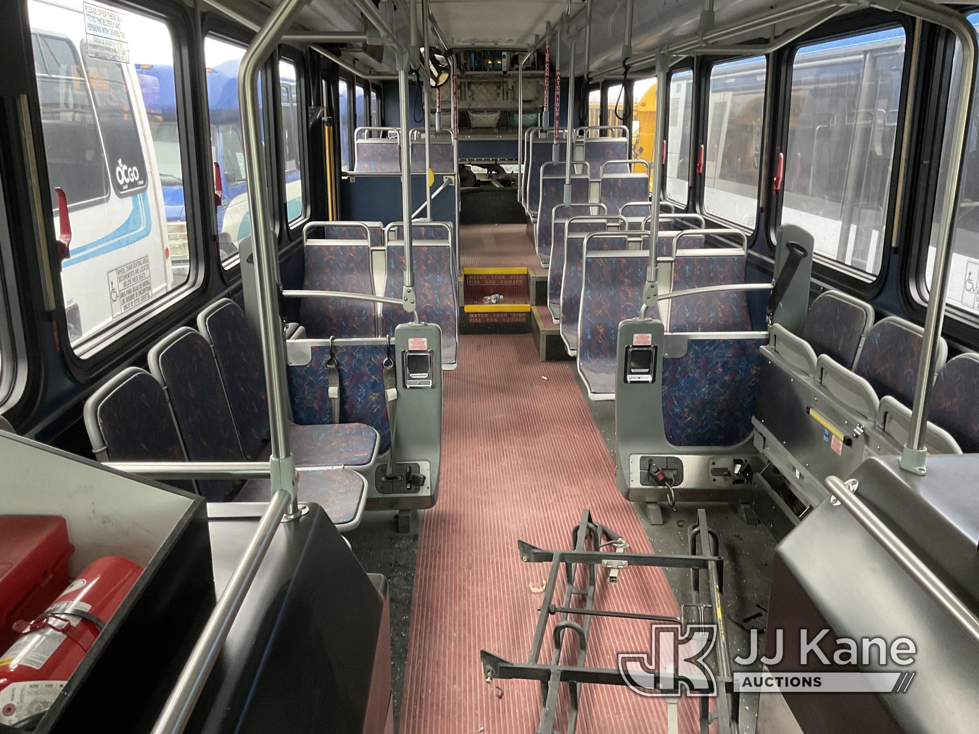 (Jurupa Valley, CA) 2013 Gillig Low Floor Bus Runs & Moves