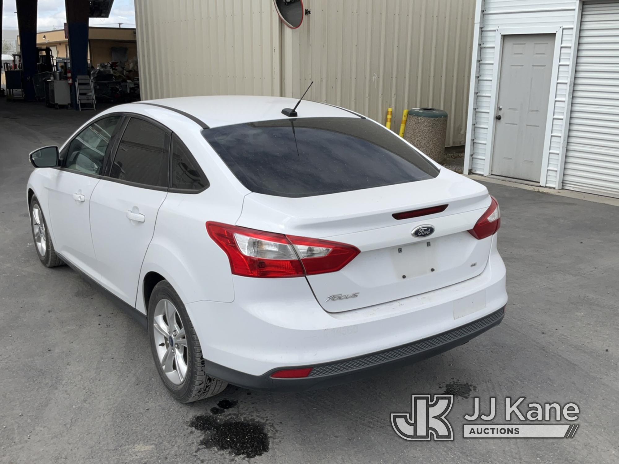 (Jurupa Valley, CA) 2014 Ford Focus 4-Door Sedan Runs & Moves