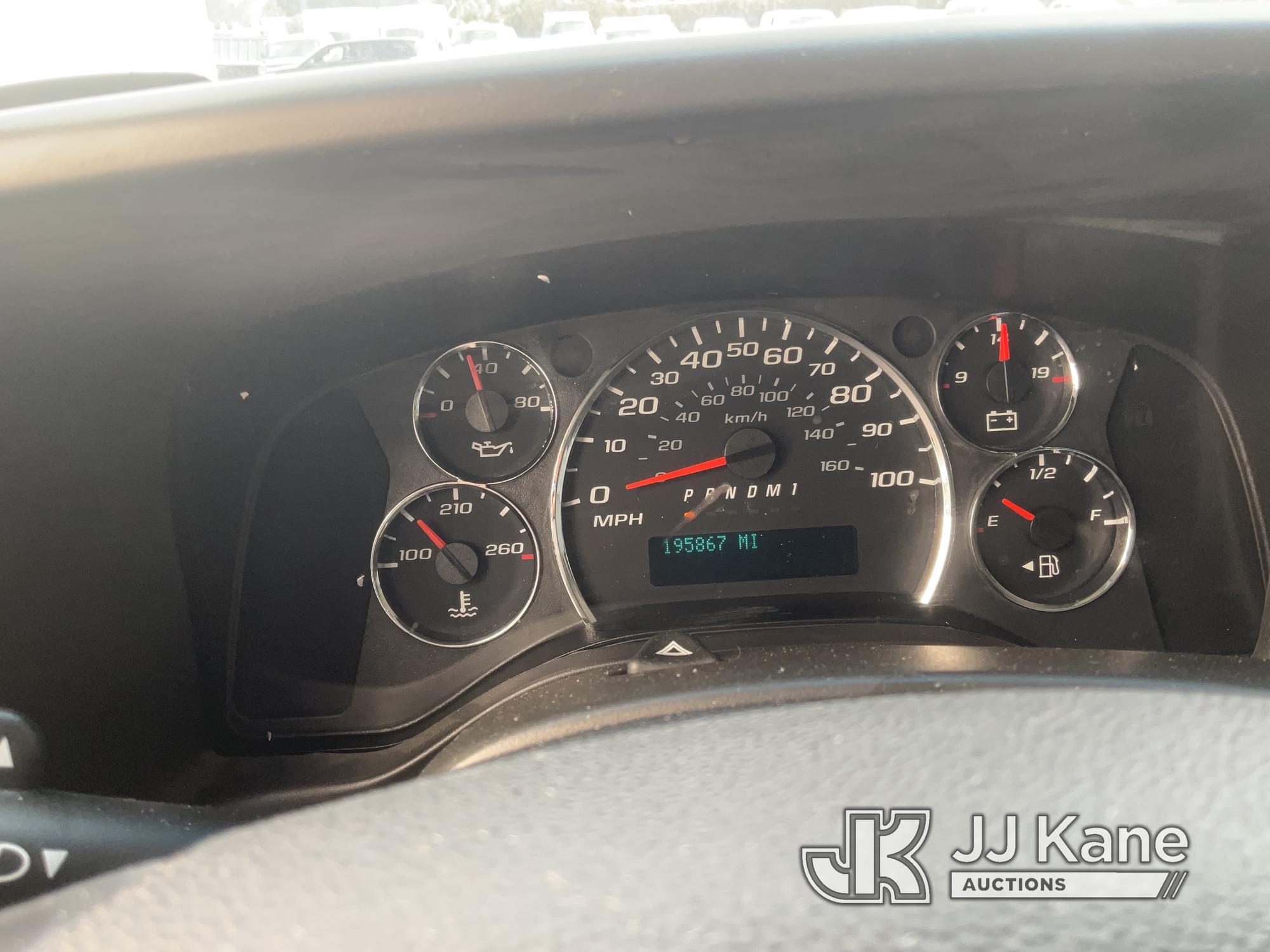 (Jurupa Valley, CA) 2015 Chevrolet Express G2500 Cargo Van Runs & Moves