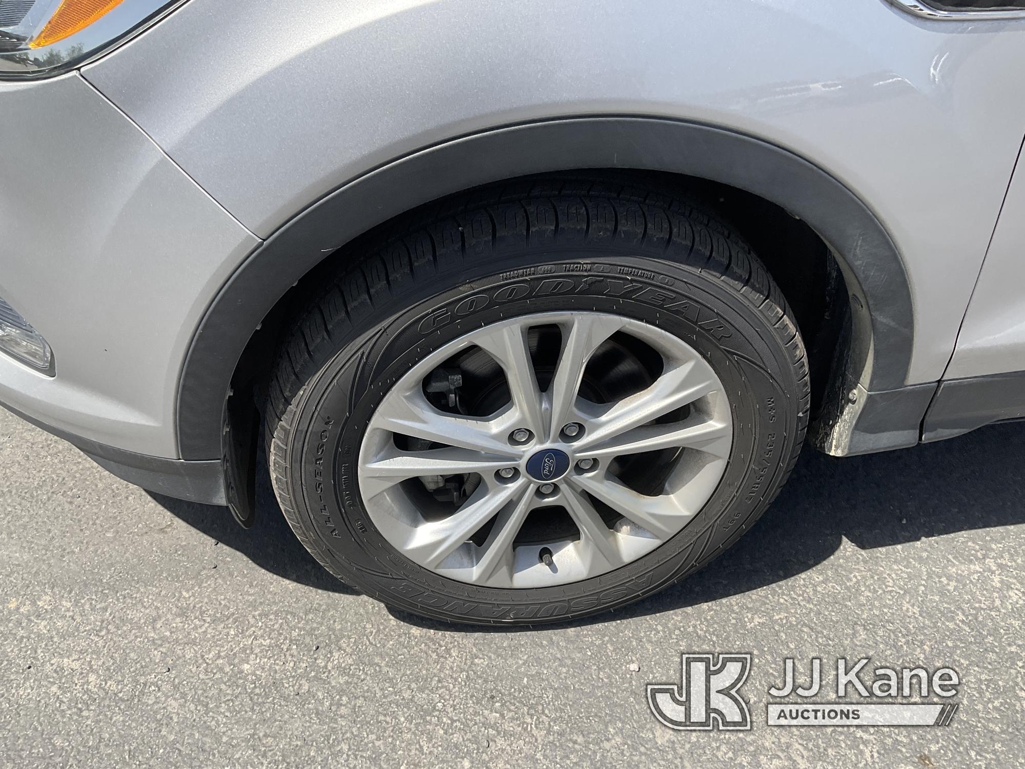 (Jurupa Valley, CA) 2018 Ford Escape 4x4 Sport Utility Vehicle Runs, Bad Transmission, Must Be Towed