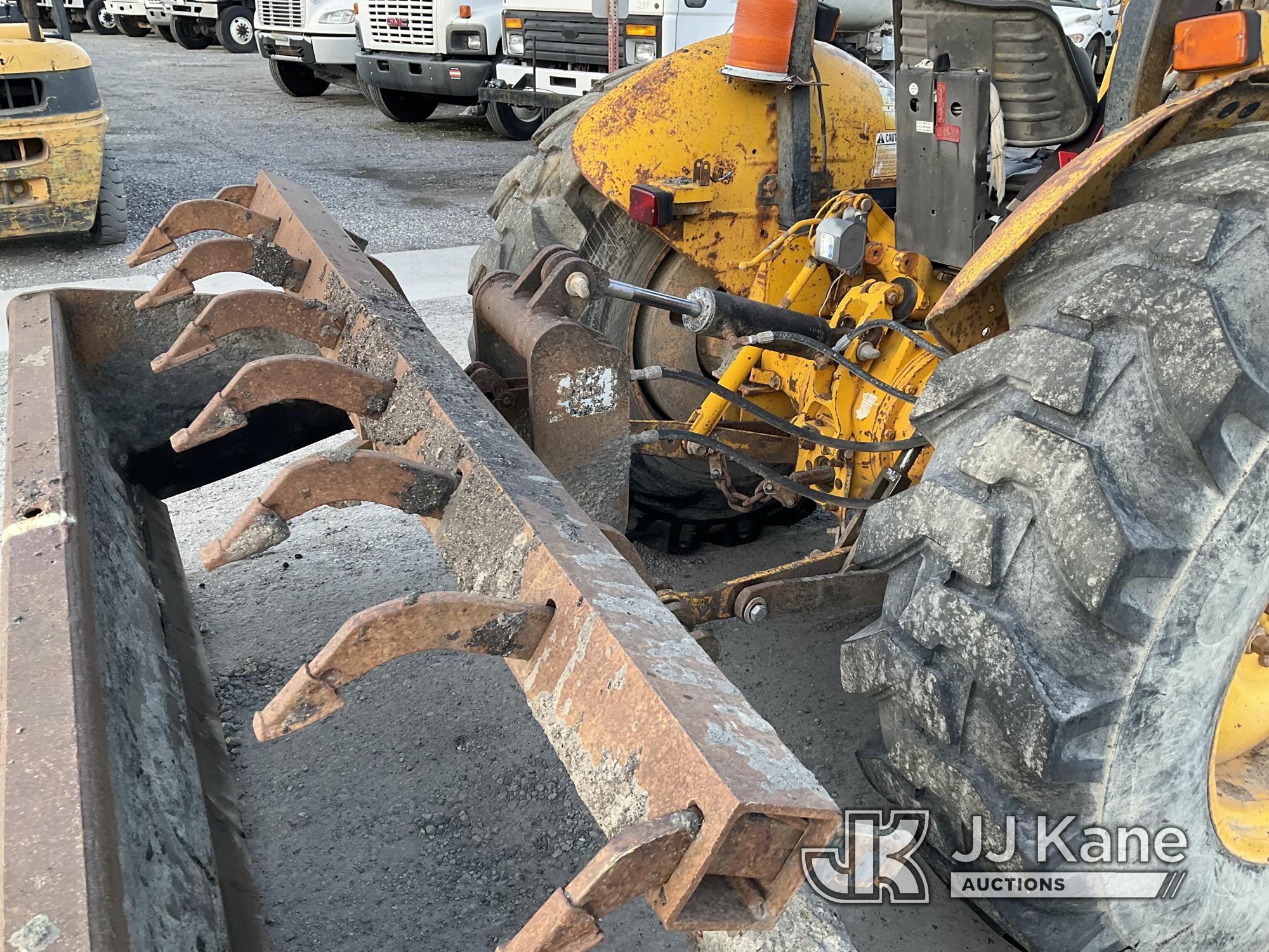 (Jurupa Valley, CA) 1994 Massey Ferguson 50EX Tractor Loader Runs & Moves Stater Gets Stuck