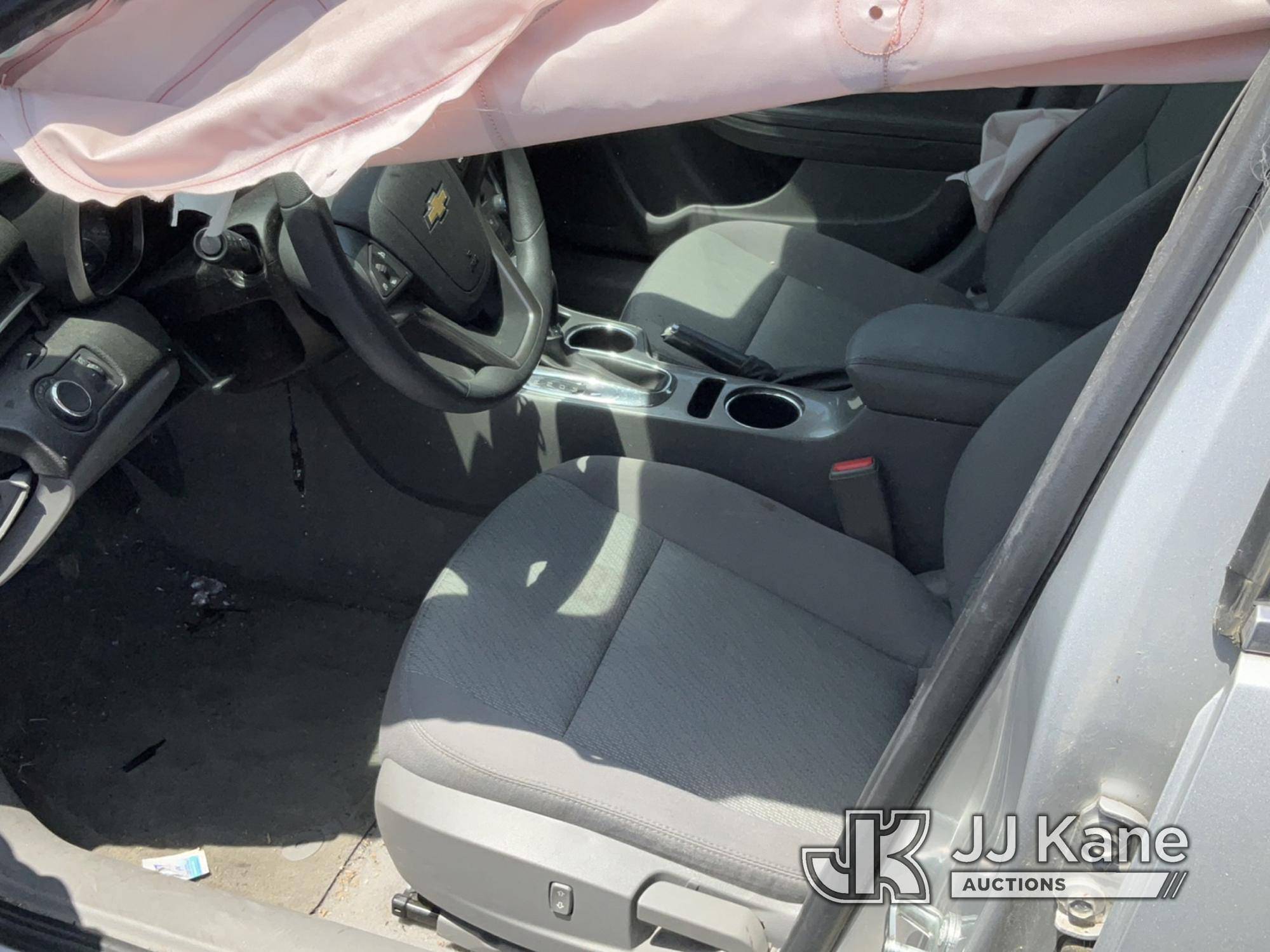 (Jurupa Valley, CA) 2015 Chevrolet Malibu LS 4-Door Sedan Not Running , Wrecked, Paint Damage, Body