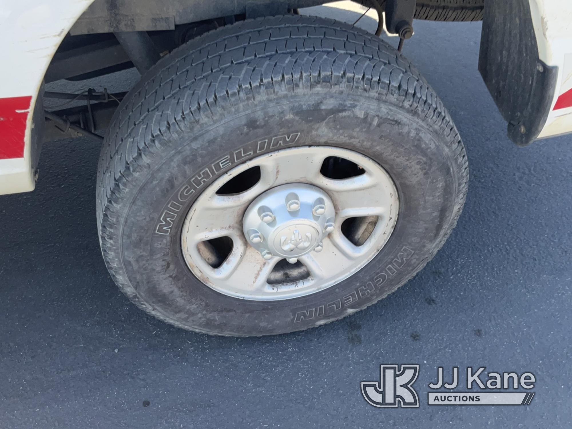 (Jurupa Valley, CA) 2015 Dodge 2500 4x4 Pickup Truck Runs & Moves, Check Engine Light Is On , Paint