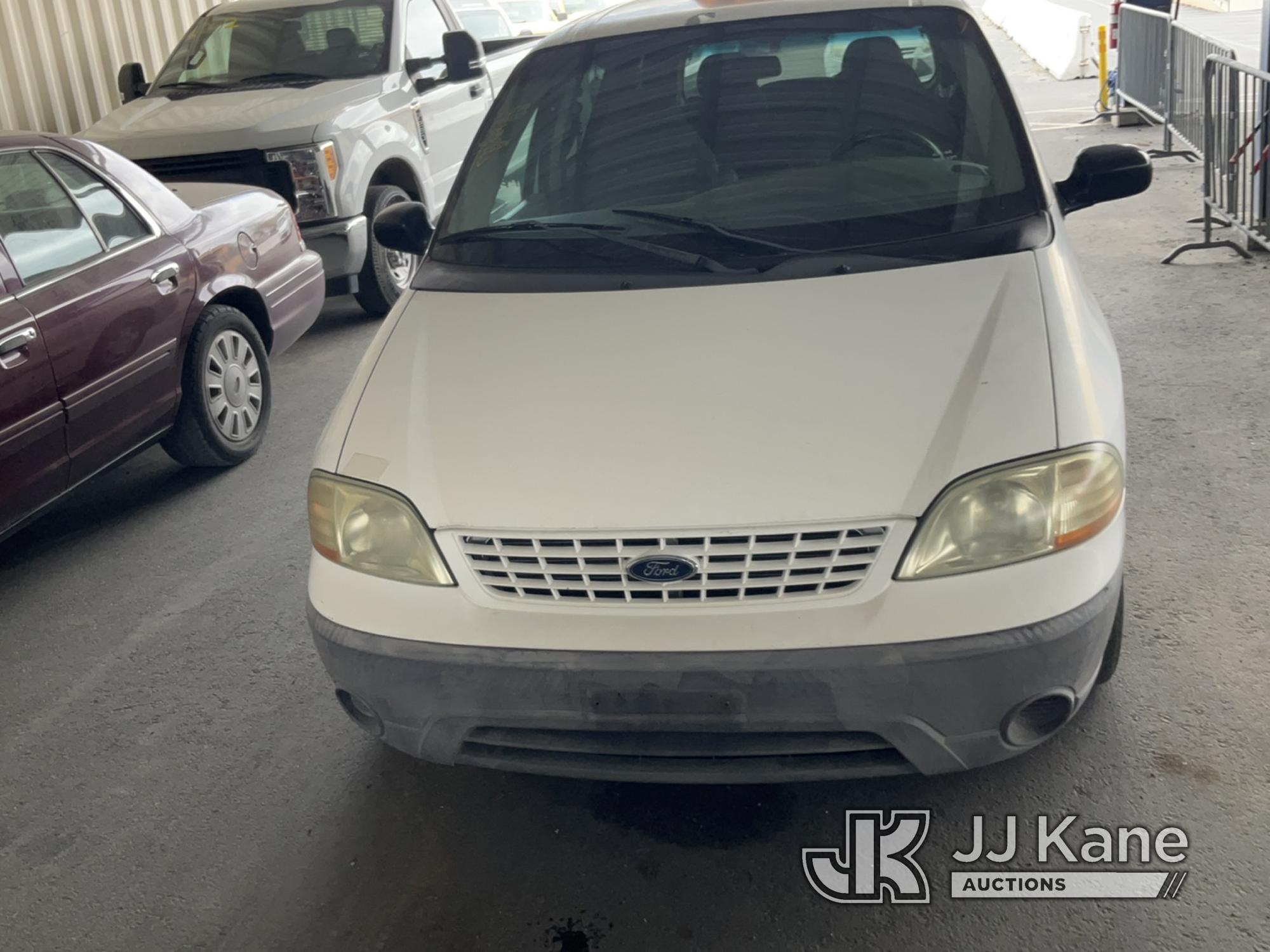 (Jurupa Valley, CA) 2002 Ford Passenger Van Runs & Moves