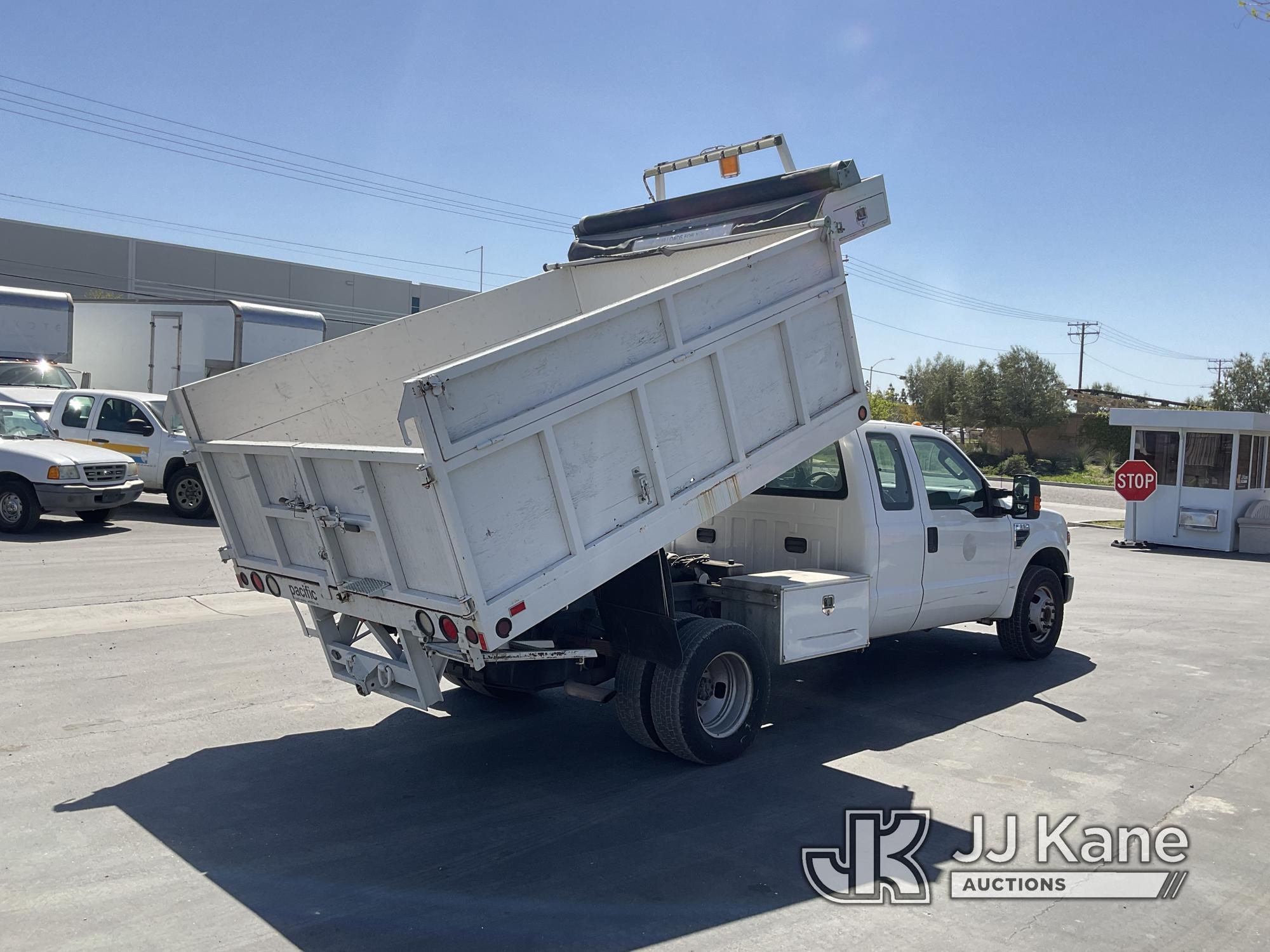 (Jurupa Valley, CA) 2008 Ford F350 SD Dump Truck Runs & Moves