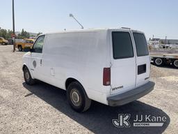 (Jurupa Valley, CA) 1995 GMC Safari Cargo Van Runs & Moves, Paint Damage