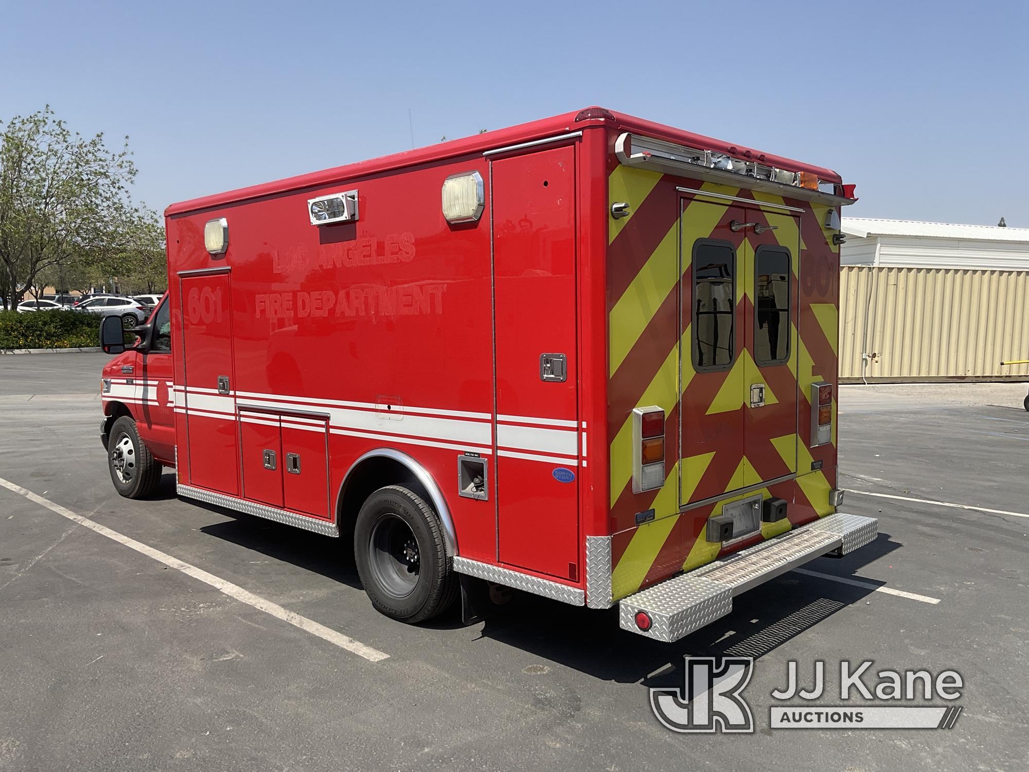 (Jurupa Valley, CA) 2006 Ford Econoline 450 Cutaway Ambulance Runs & Moves, Windshield Cracked