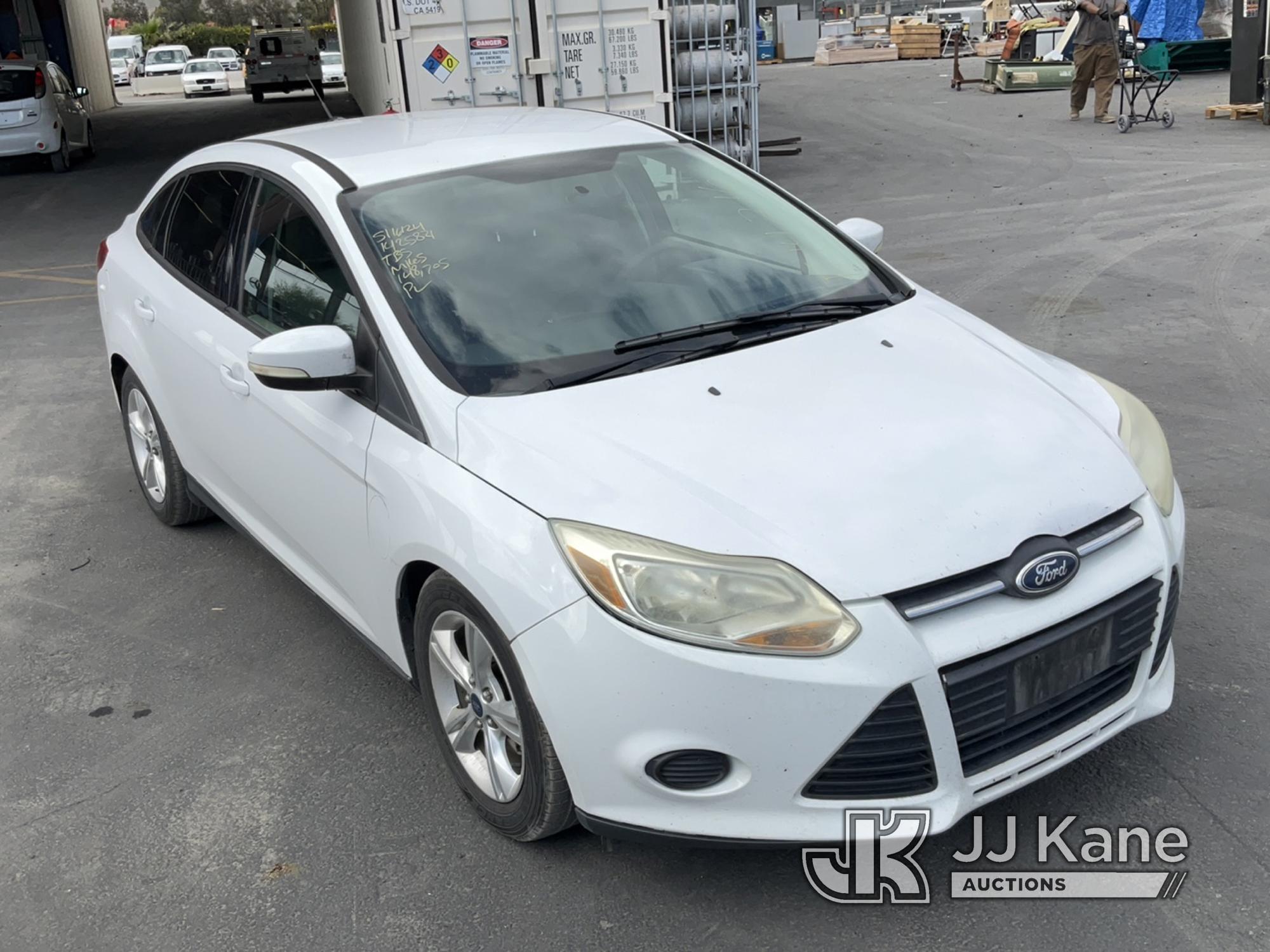 (Jurupa Valley, CA) 2014 Ford Focus 4-Door Sedan Runs & Moves