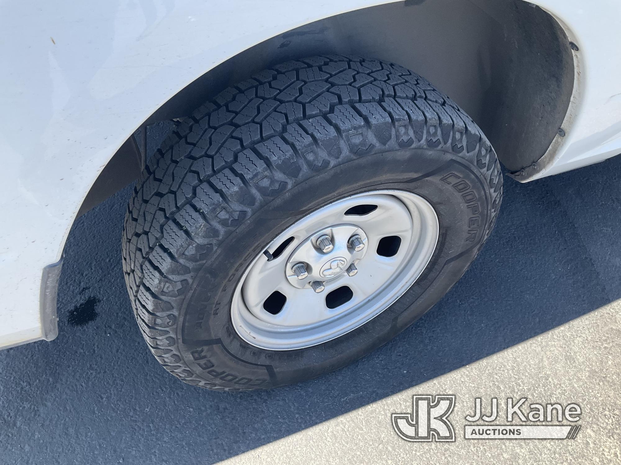 (Jurupa Valley, CA) 2017 RAM 1500 4x4 Crew-Cab Pickup Truck Runs & Moves) (Has Problems Accelerating