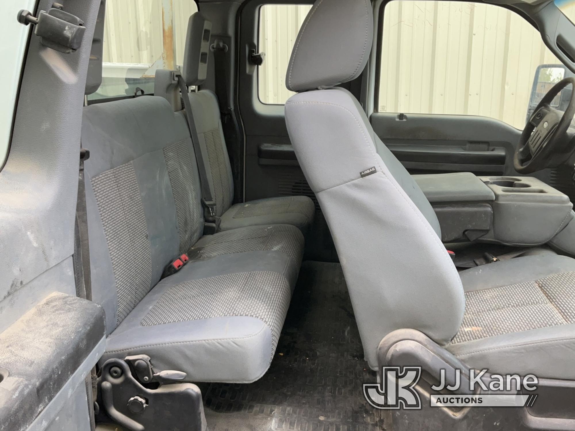 (Jurupa Valley, CA) 2013 Ford F250 4x4 Extended-Cab Service Truck Runs & Moves, Airbag Light On, Int