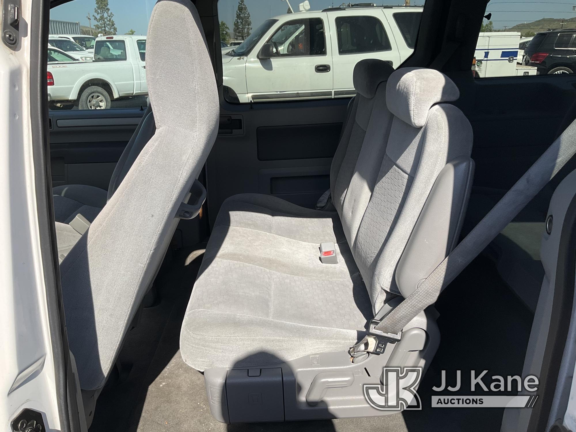 (Jurupa Valley, CA) 2006 Ford Freestar Sports Van Runs & Moves