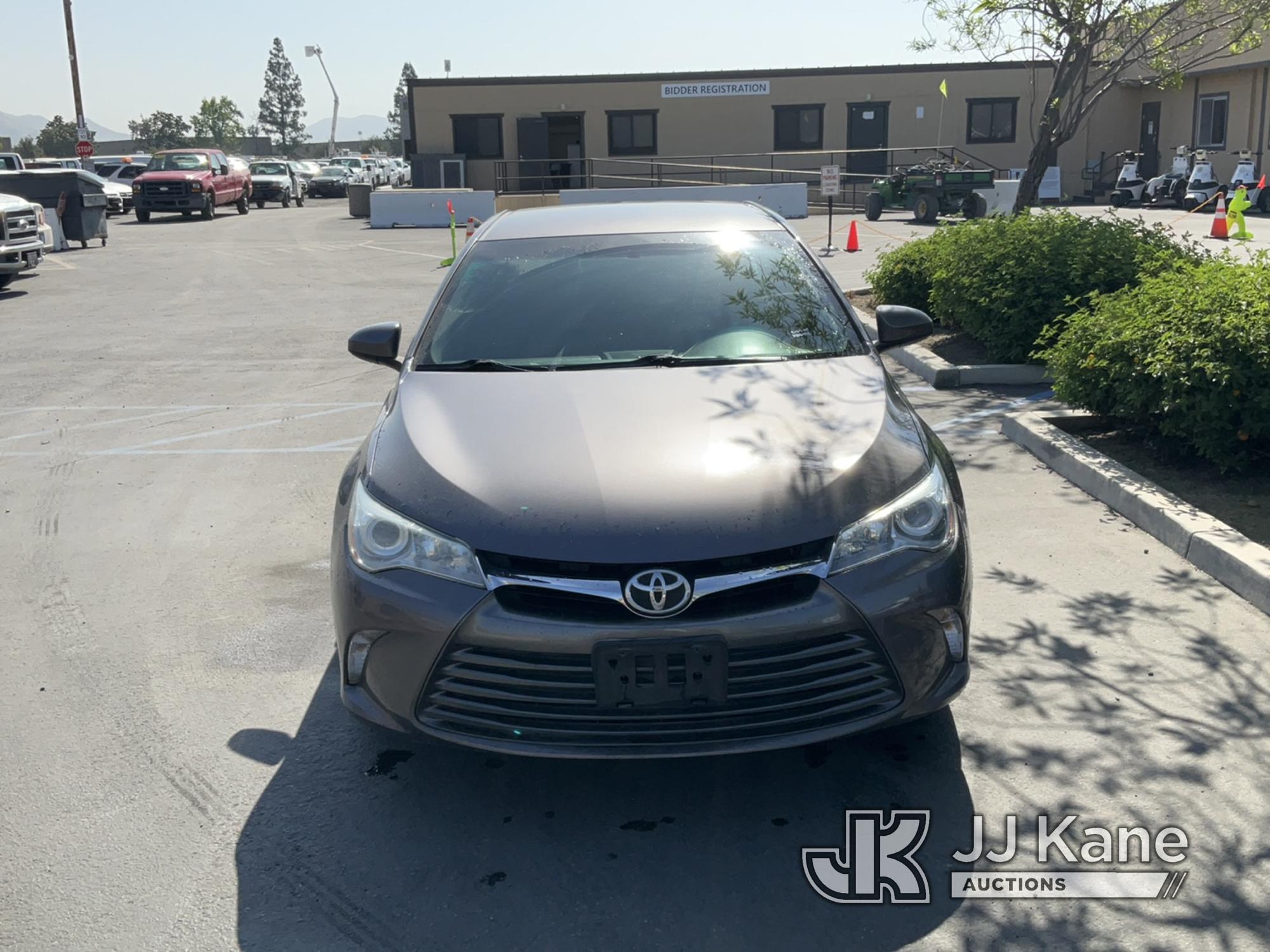 (Jurupa Valley, CA) 2016 Toyota Camry 4-Door Sedan Runs & Moves